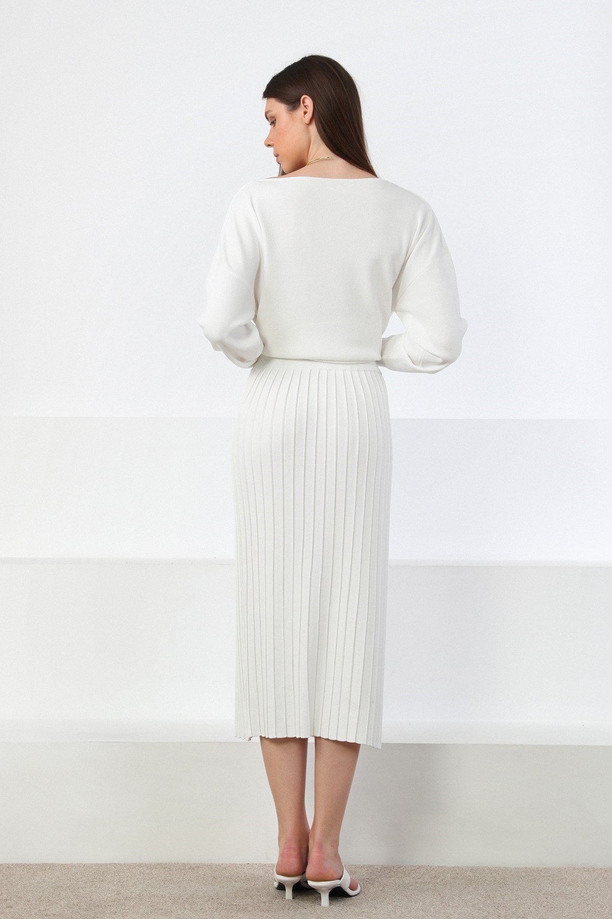 Ferraro Beyaz Midi Boy Pileli Kadın Triko Etek