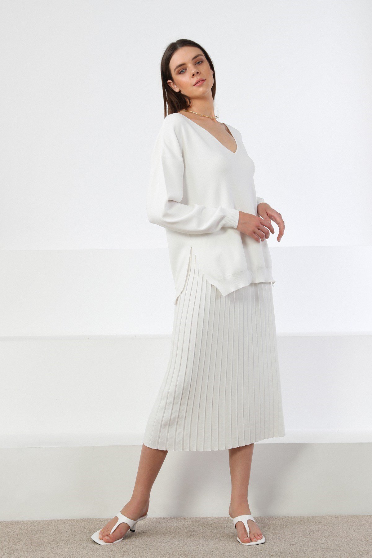 Ferraro Beyaz Midi Boy Pileli Kadın Triko Etek