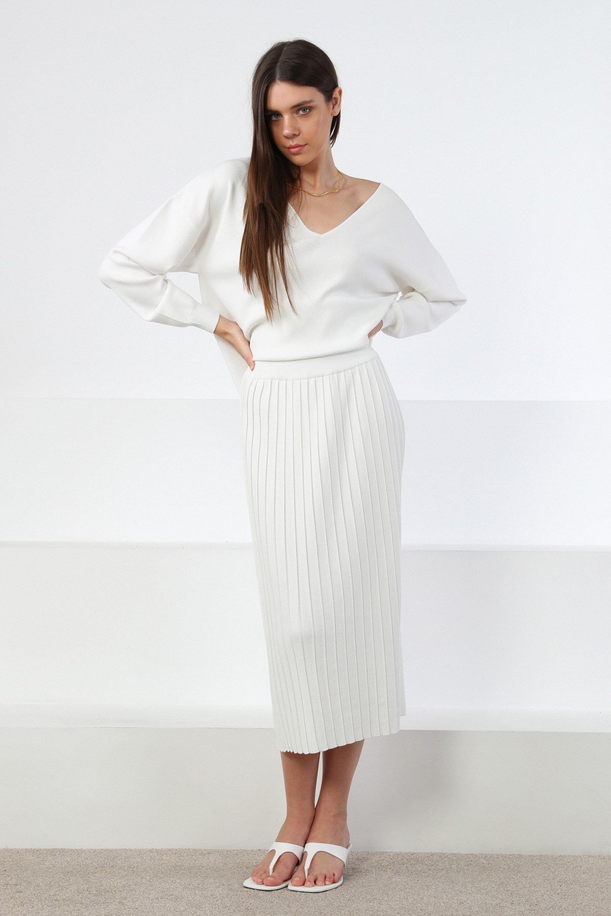 Ferraro Beyaz Midi Boy Pileli Kadın Triko Etek