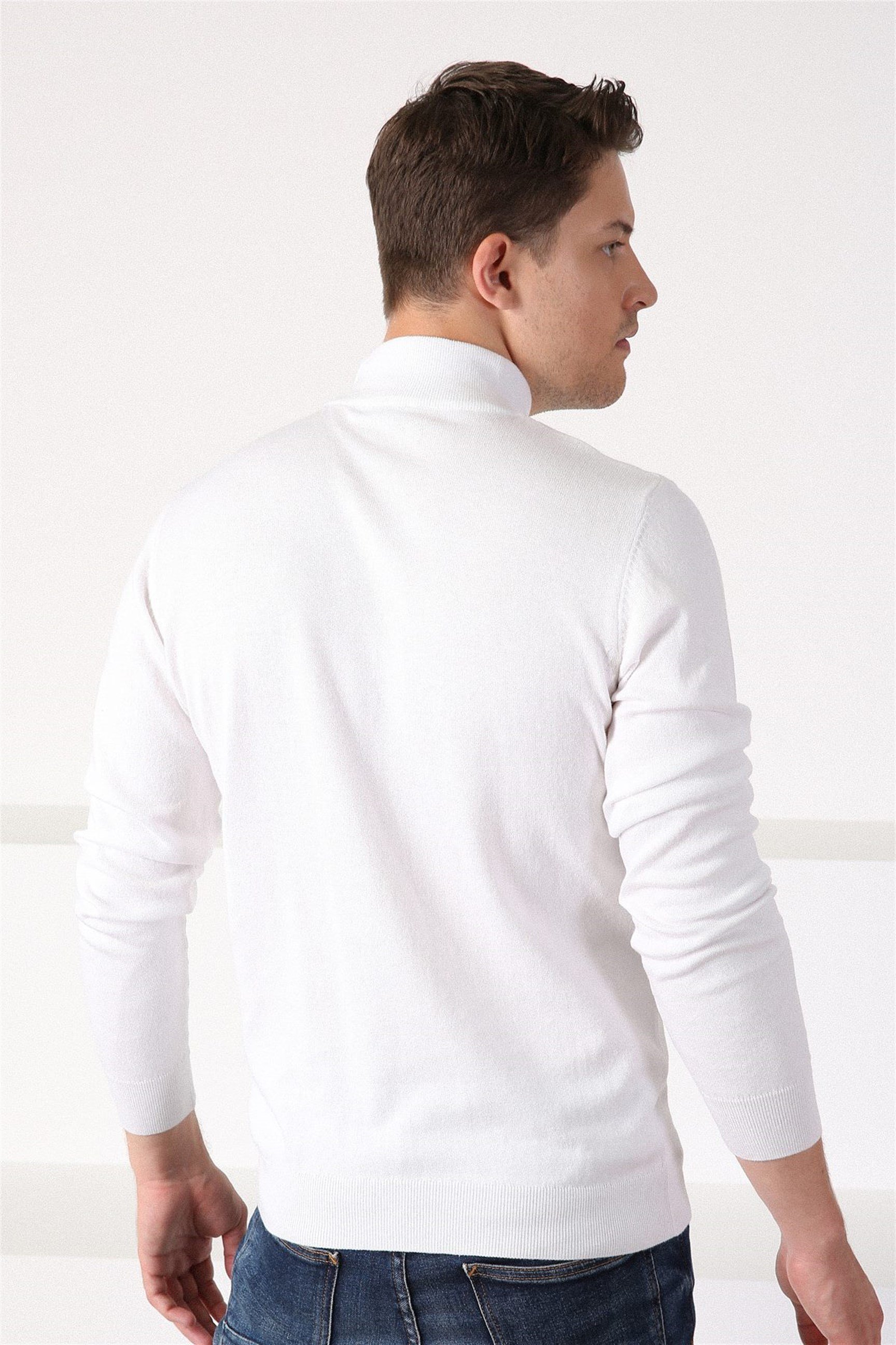 Ferraro Beyaz Yarım Balıkçı Yaka Erkek Pamuk Kazak