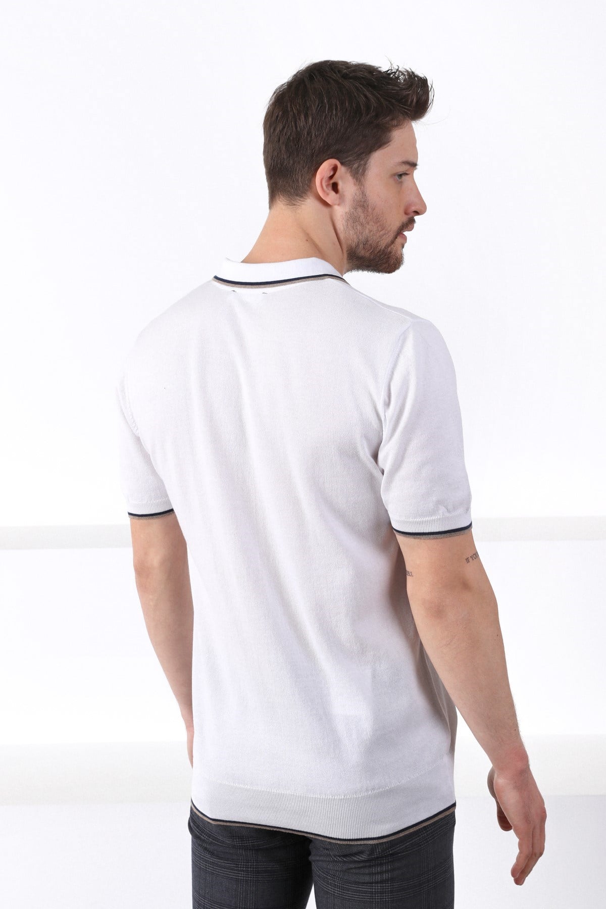 Ferraro Beyaz/Bej Yaka Şerit Düğmeli Erkek Pamuk Triko T-Shirt