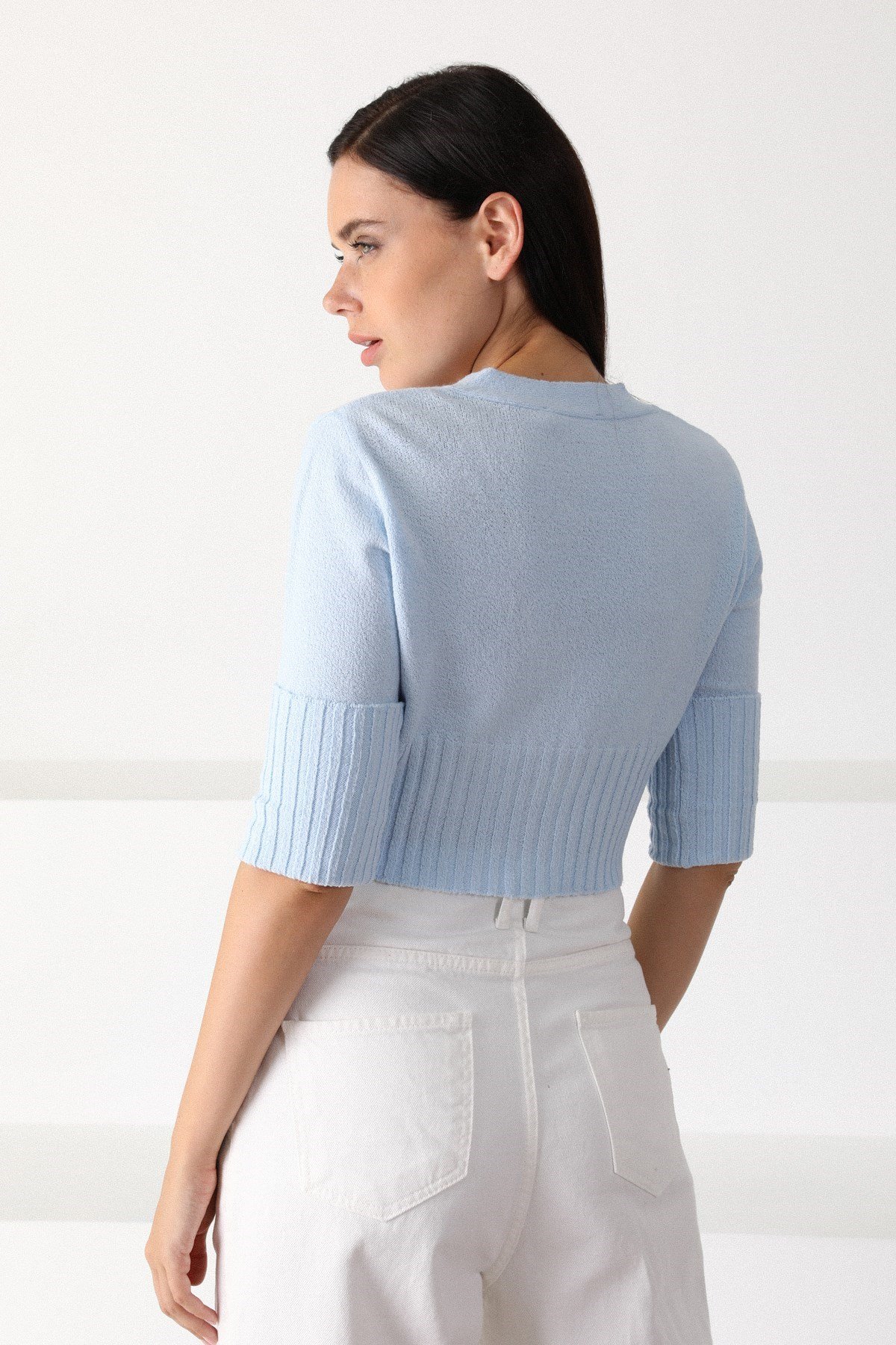 Ferraro Buz Mavisi V Yaka İki Düğme Kadın Triko Büstiyer