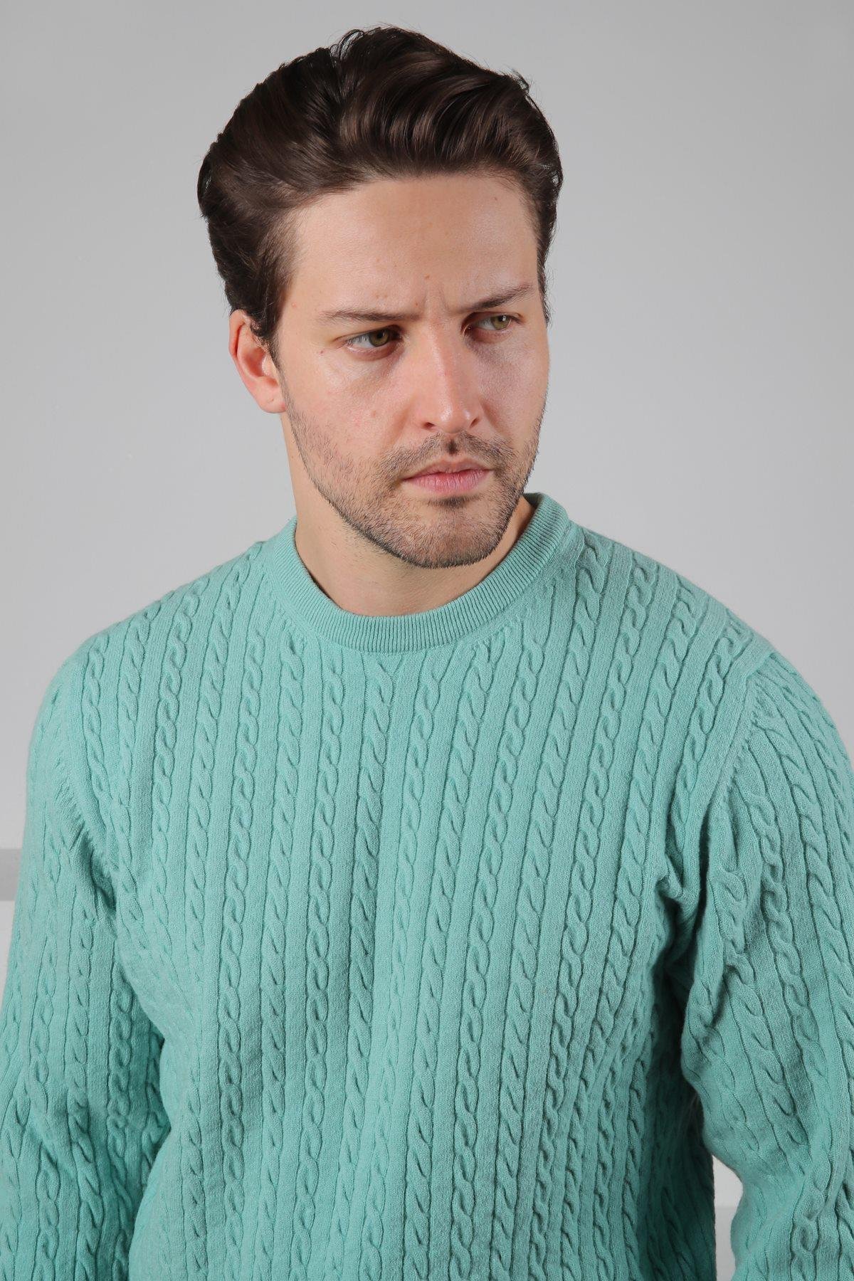 Ferraro Çağla Yeşili Bisiklet Yaka Kabartmalı Saç Örgü Desenli Uzun Kollu %100 Kuzu Yünü Erkek Triko Kazak