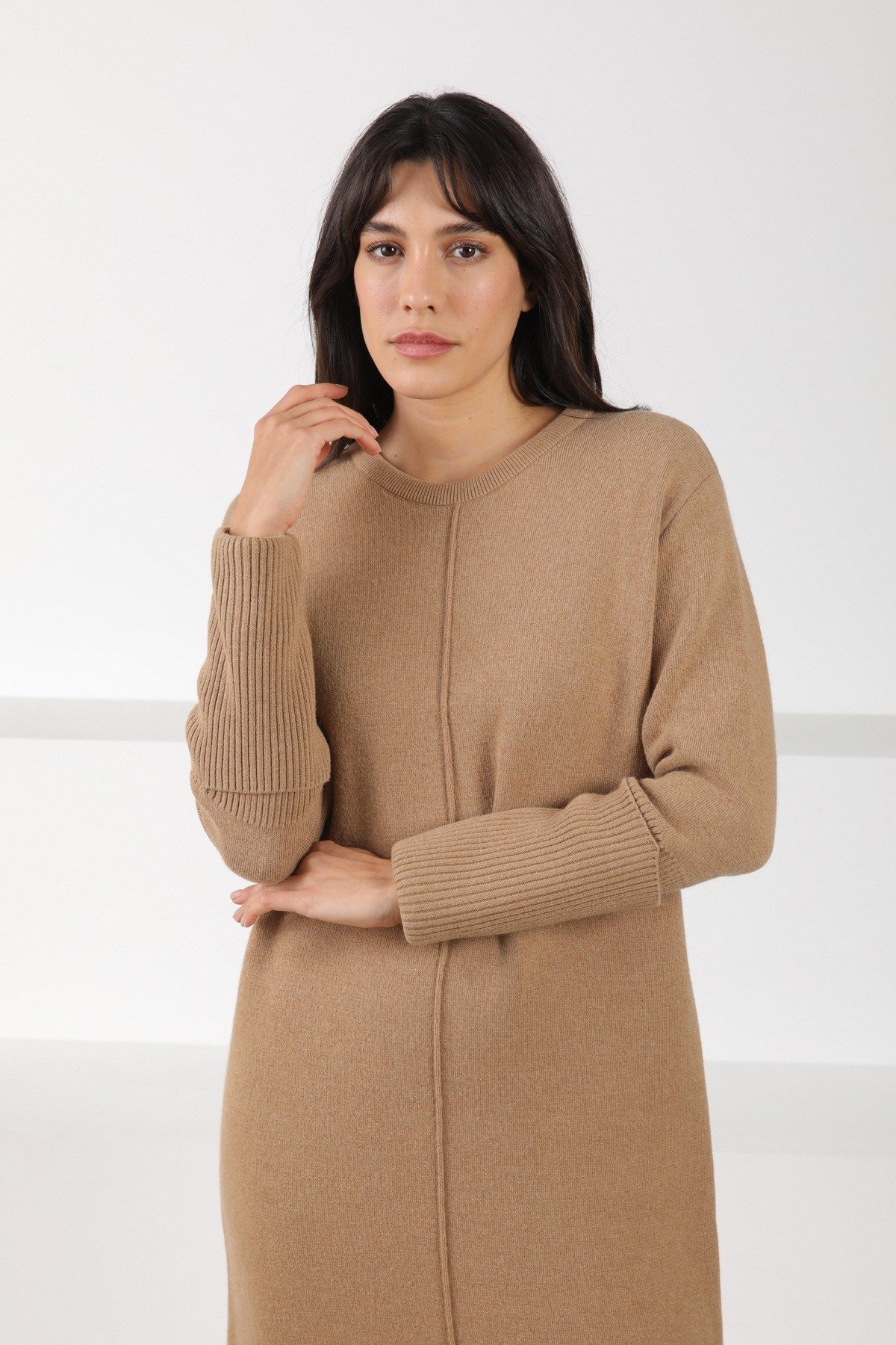 Ferraro Camel Arkadan Yırtmaçlı Midi Boy Kaşmirli Kadın Triko Elbise