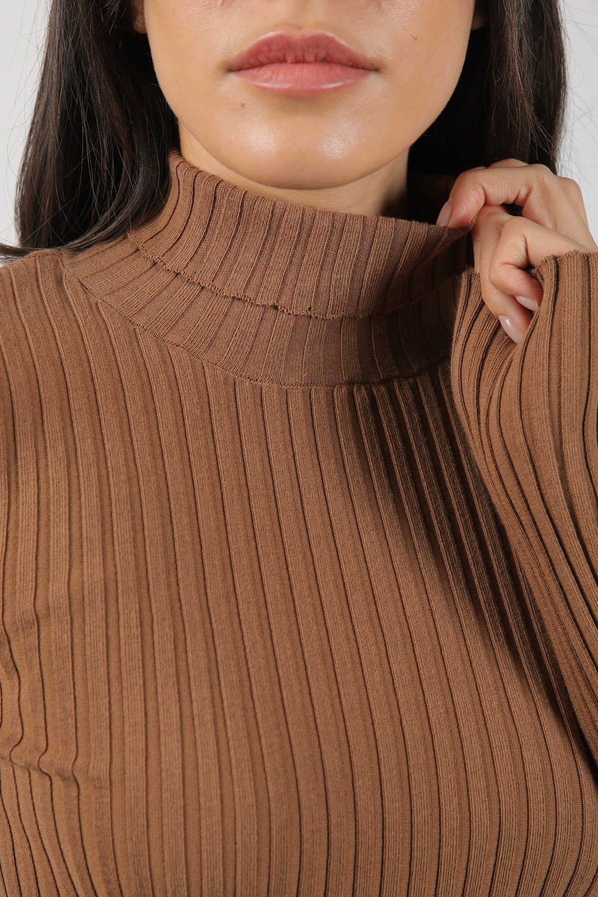 Ferraro Camel Balıkçı Yaka Pamuklu Kadın Triko Kazak