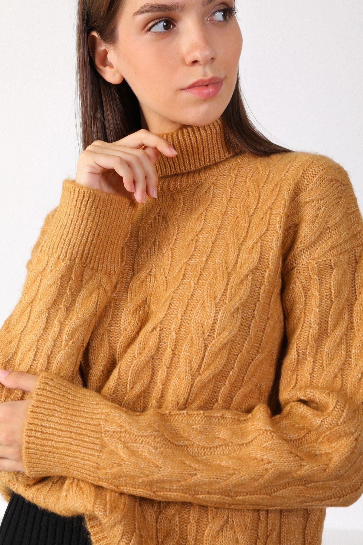 Ferraro Camel Balıkçı Yaka Saç Örgü Yün Karışımlı Kadın Triko Kazak