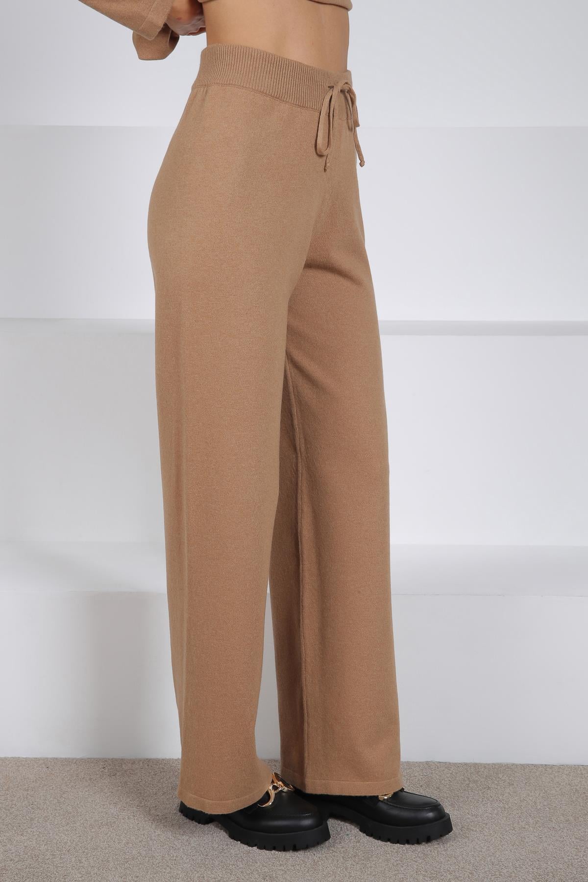 Ferraro Camel Bol Paça Yırtmaçlı Kaşmirli Kadın Triko Pantolon
