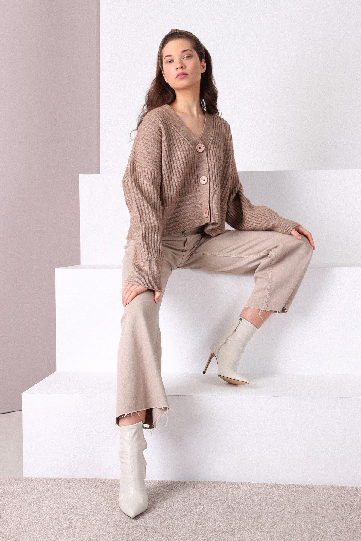 Ferraro Camel Düşük Omuz Yün Kadın Triko Hırka