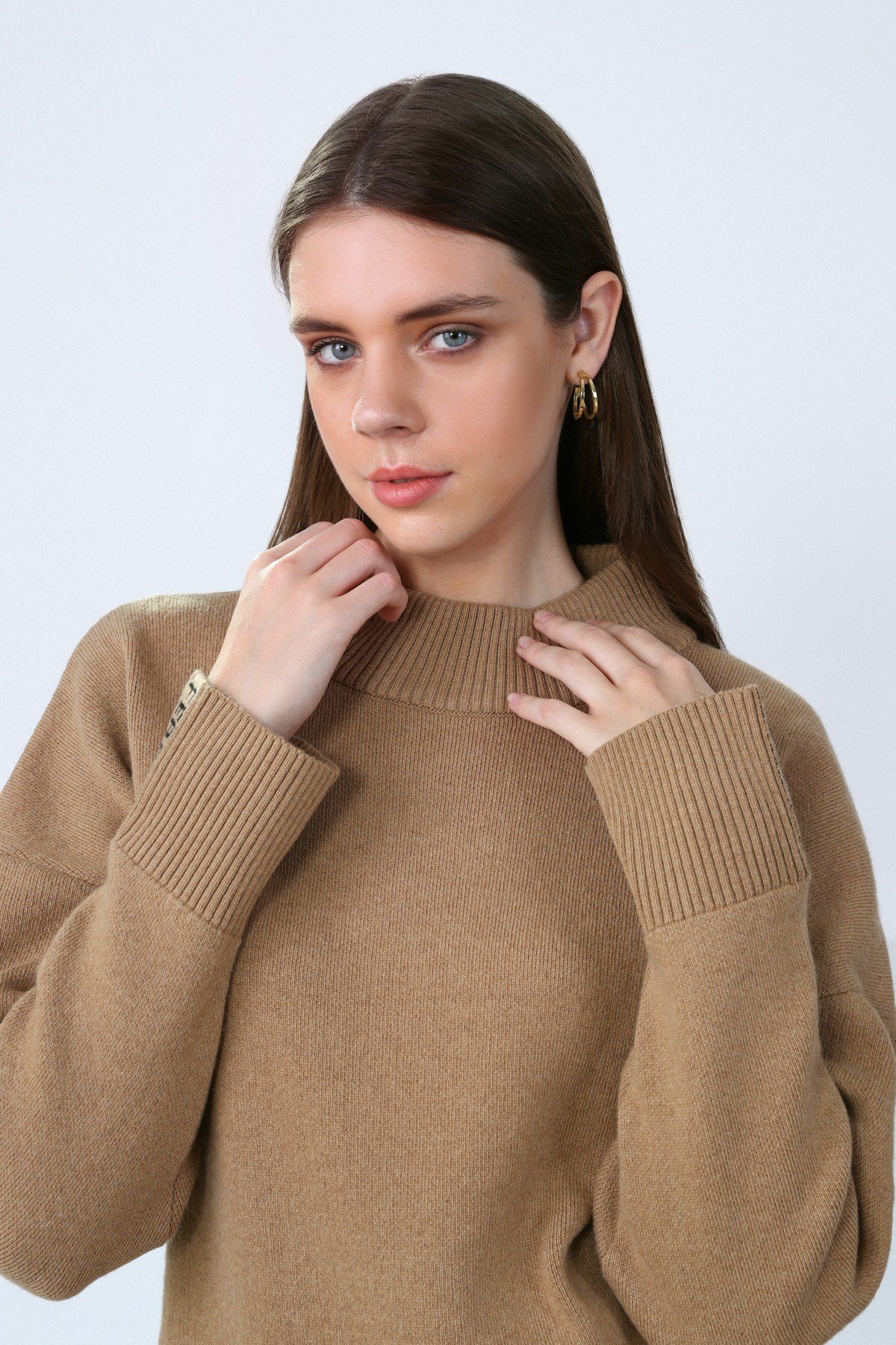 Ferraro Camel Kol Detaylı Yarım Balıkçı Yaka Kaşmirli Kadın Triko Kazak