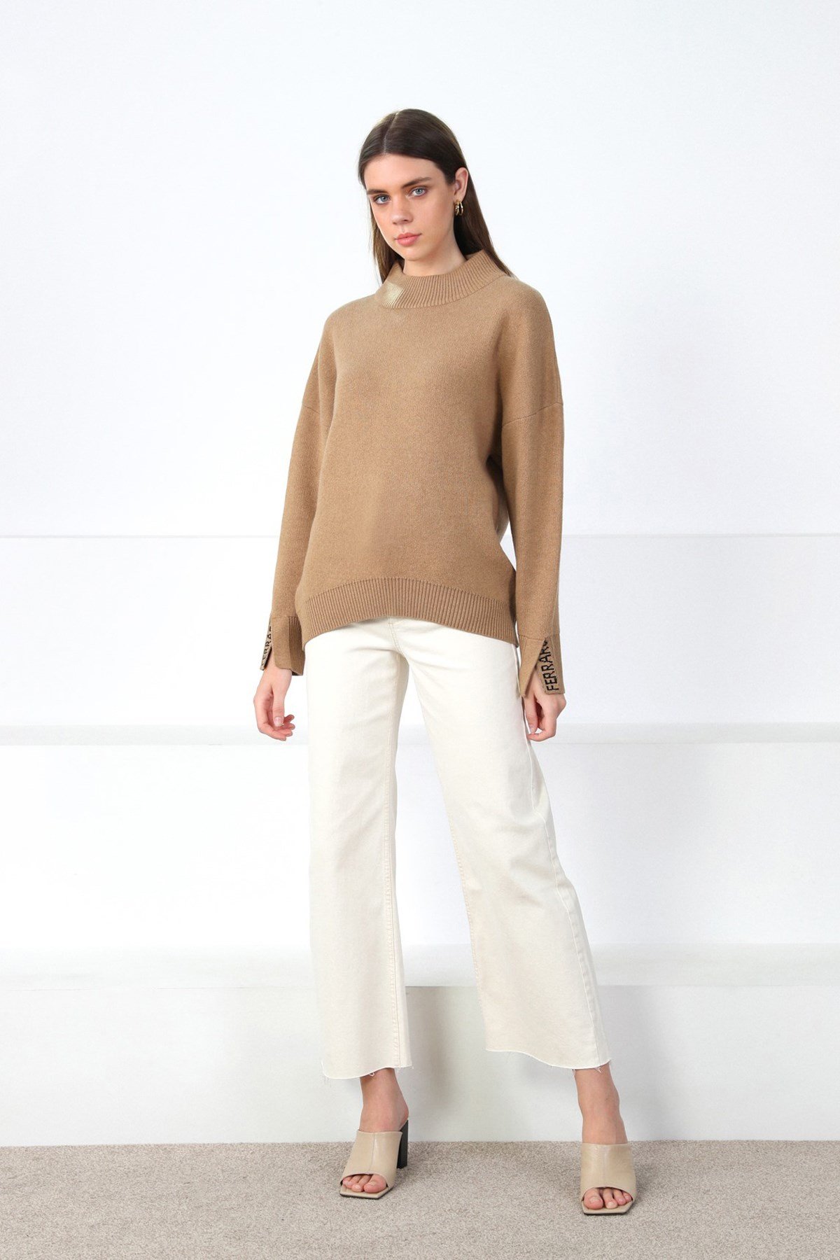 Ferraro Camel Kol Detaylı Yarım Balıkçı Yaka Kaşmirli Kadın Triko Kazak