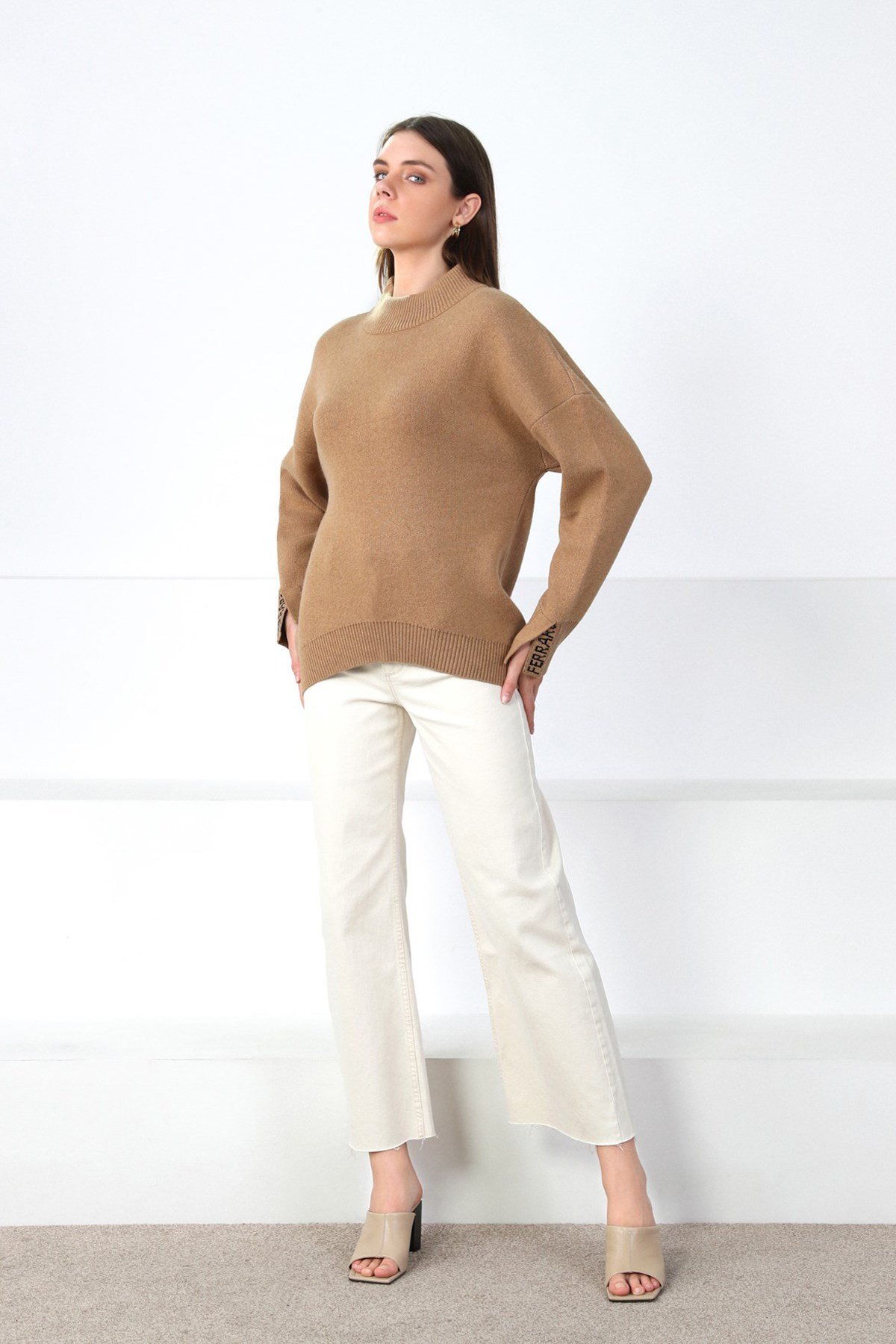 Ferraro Camel Kol Detaylı Yarım Balıkçı Yaka Kaşmirli Kadın Triko Kazak