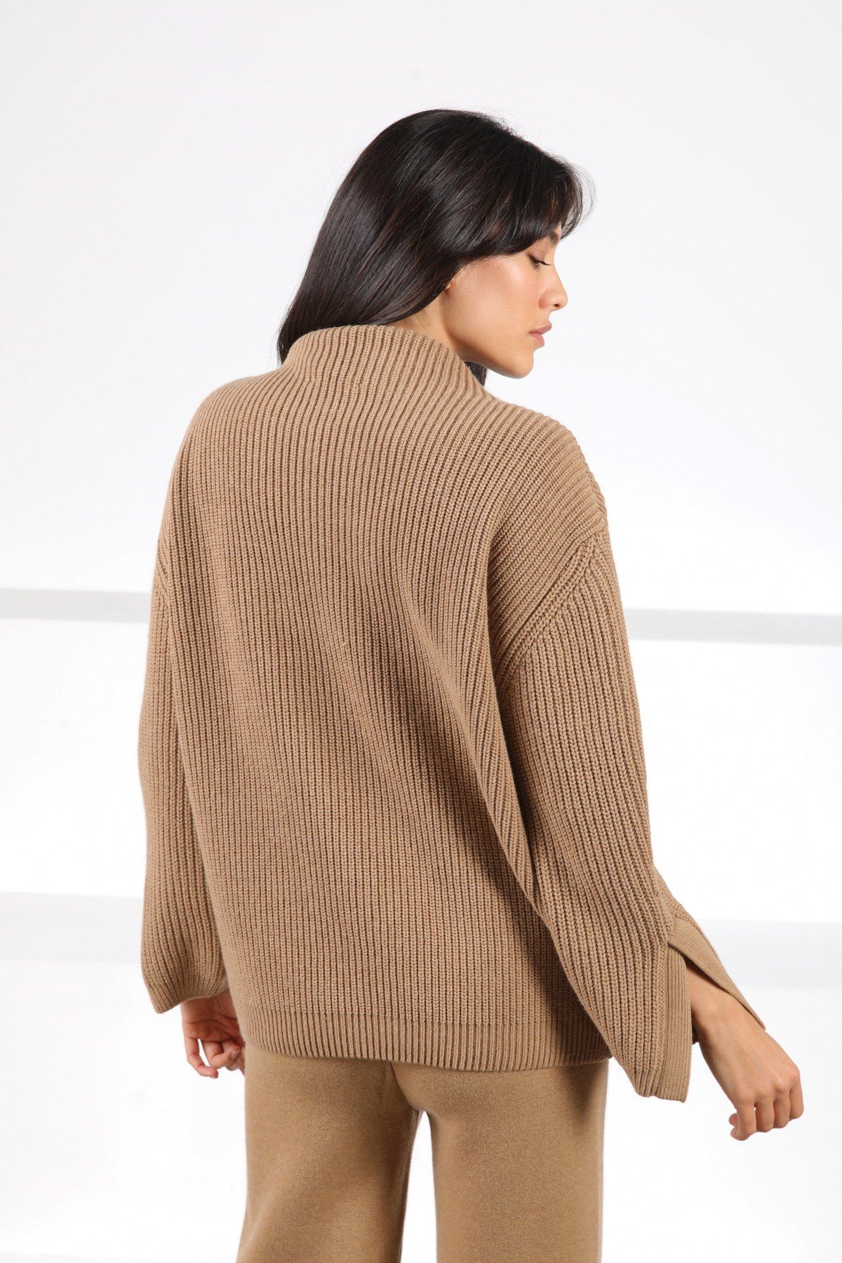 Ferraro Camel Kolu Yırtmaçlı Kaşmirli Kadın Triko Kazak