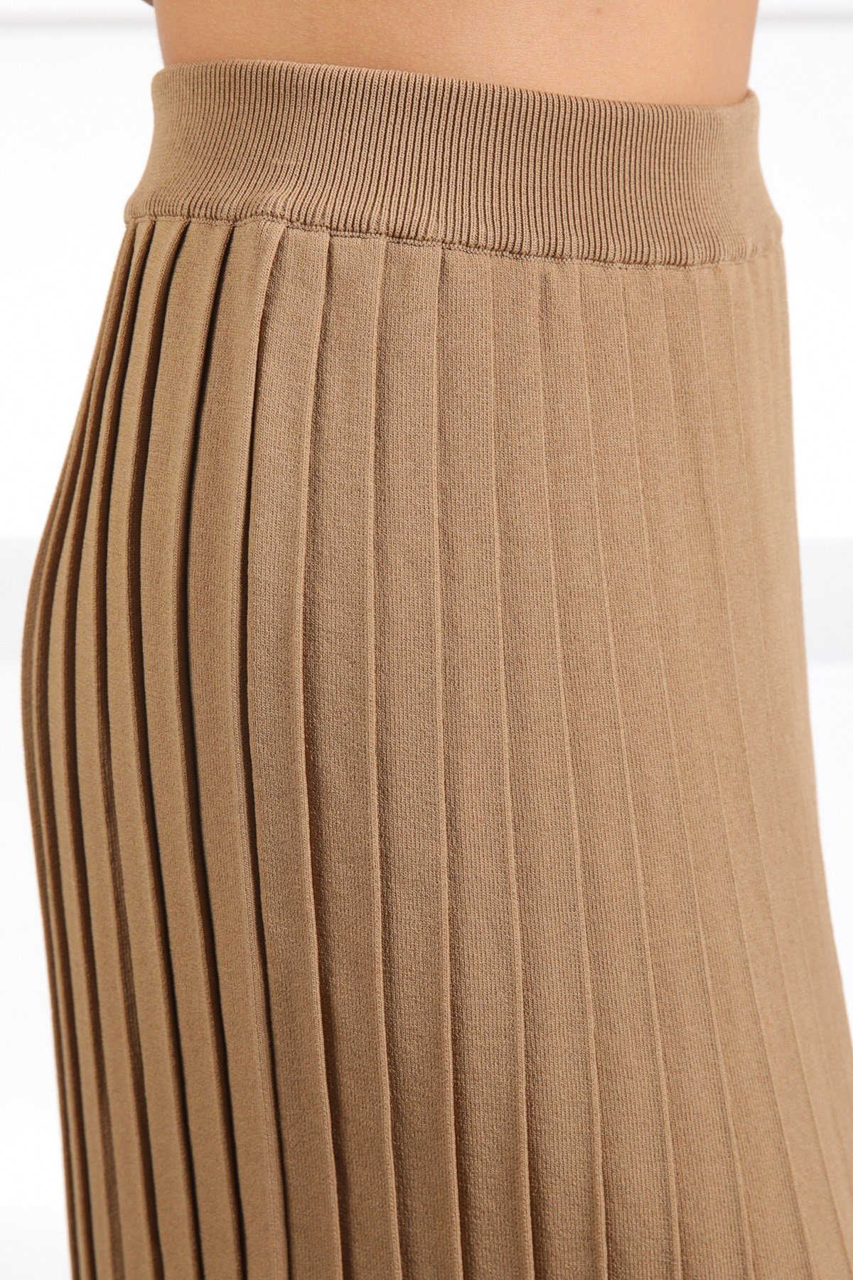 Ferraro Camel Midi Boy Pileli Kadın Triko Etek