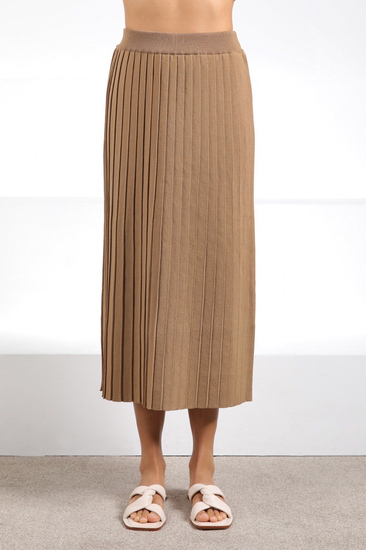 Ferraro Camel Midi Boy Pileli Kadın Triko Etek