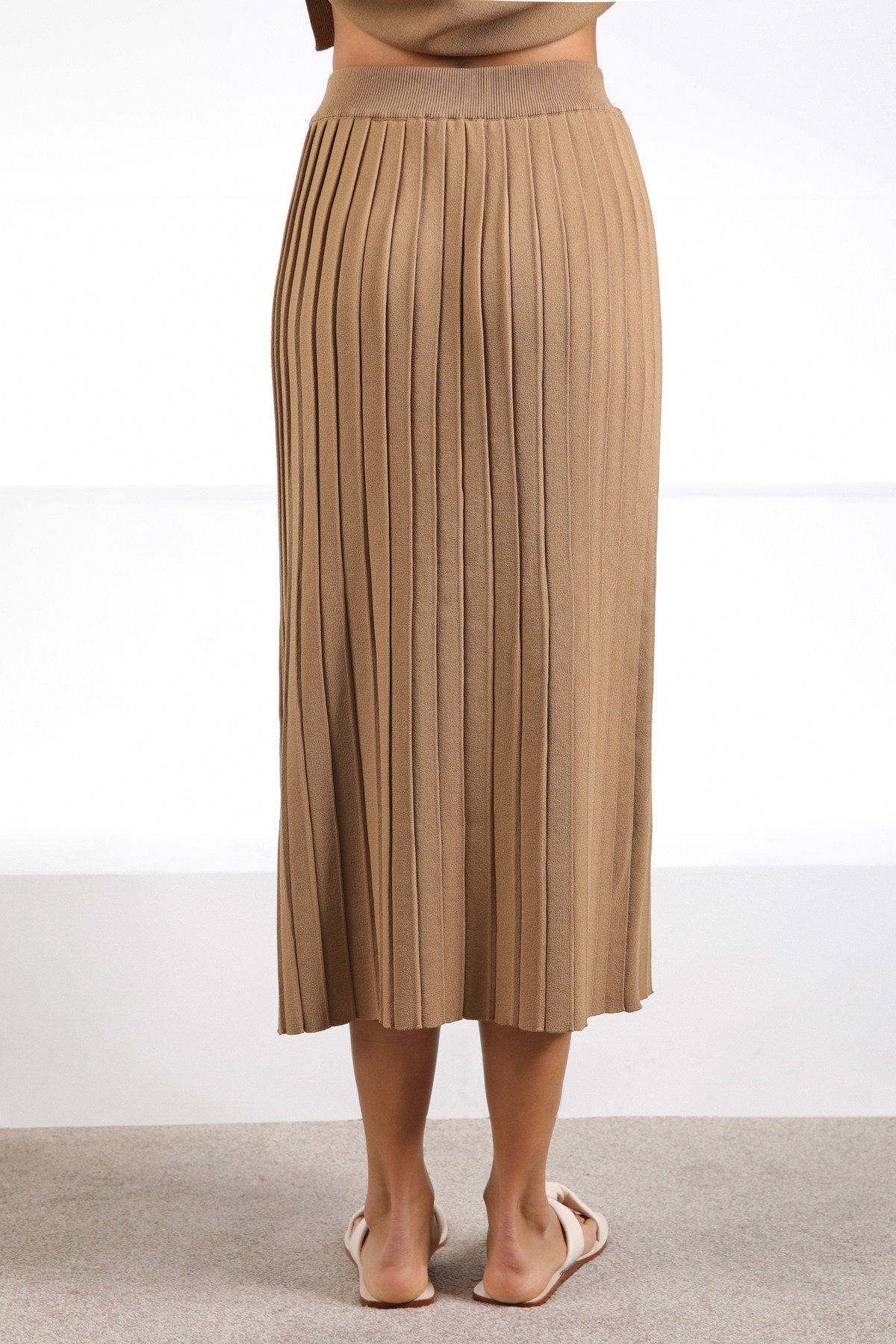 Ferraro Camel Midi Boy Pileli Kadın Triko Etek