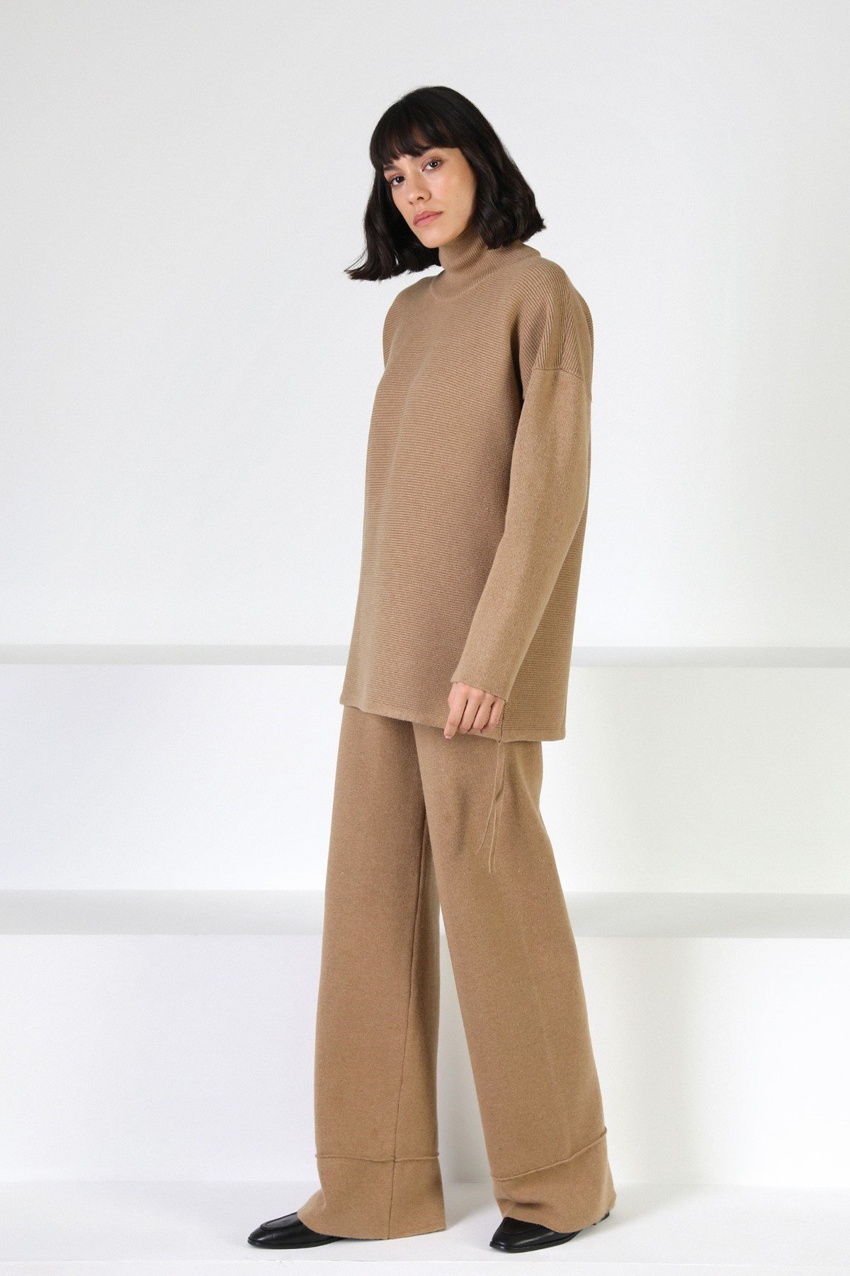 Ferraro Camel Uzun Kollu Balıkçı Yaka Kaşmirli Kadın Triko Kazak