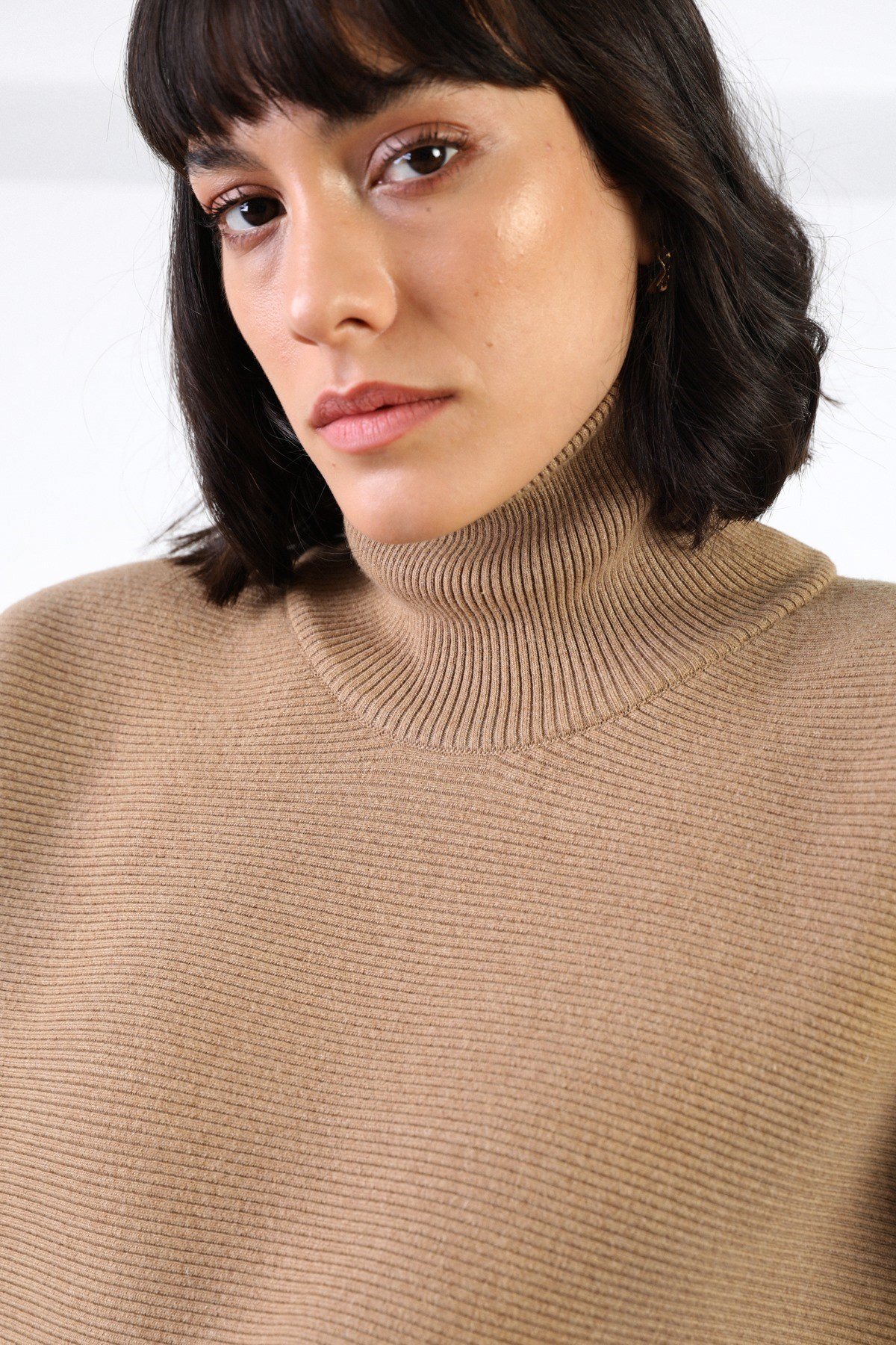 Ferraro Camel Uzun Kollu Balıkçı Yaka Kaşmirli Kadın Triko Kazak