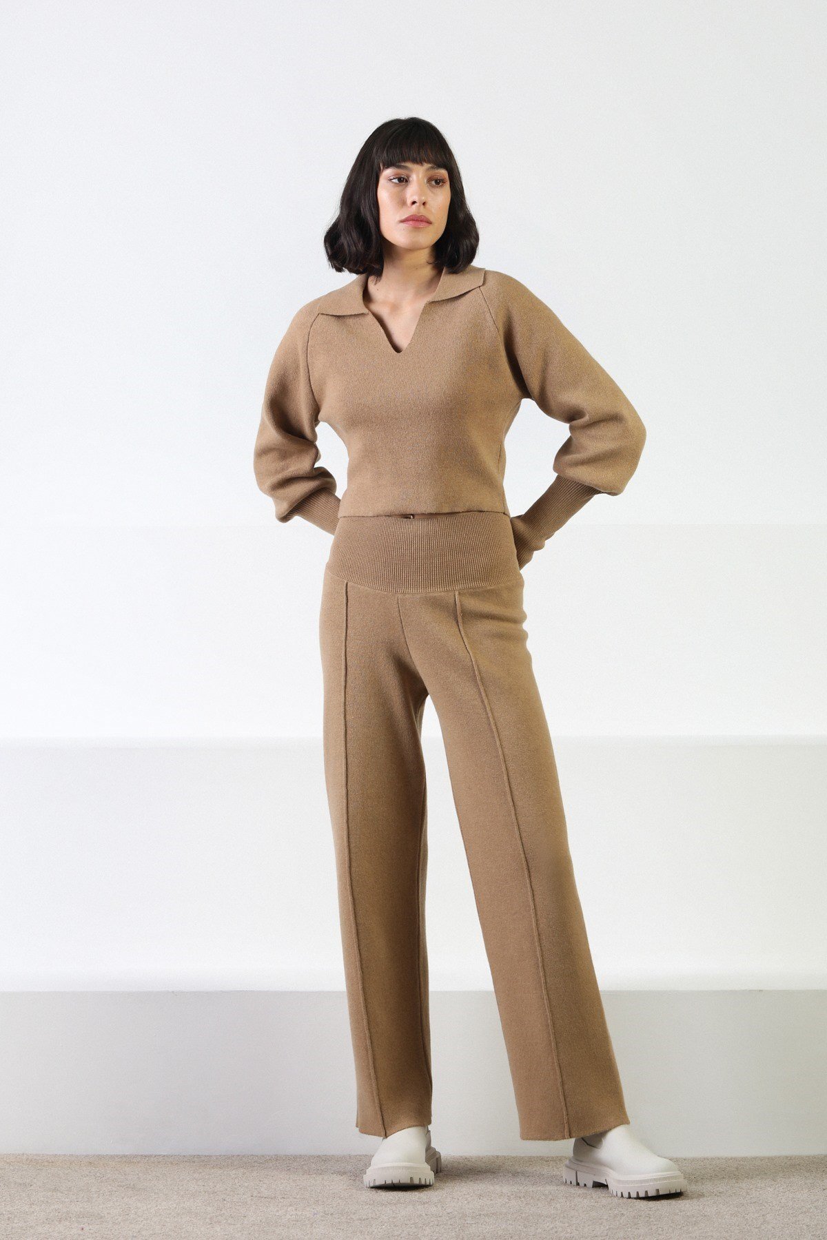 Ferraro Camel Uzun Kollu Gömlek Yaka Kaşmirli Kadın Triko Kazak