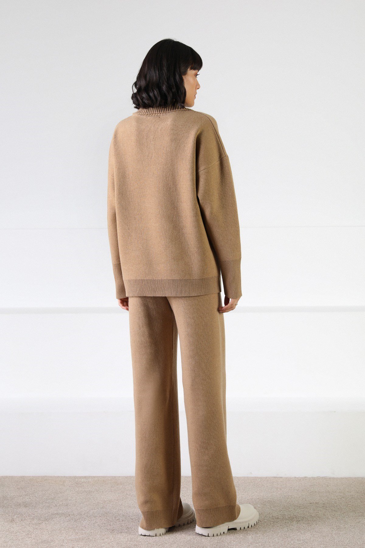 Ferraro Camel Uzun Kollu Polo Yaka Kaşmirli Kadın Triko Kazak