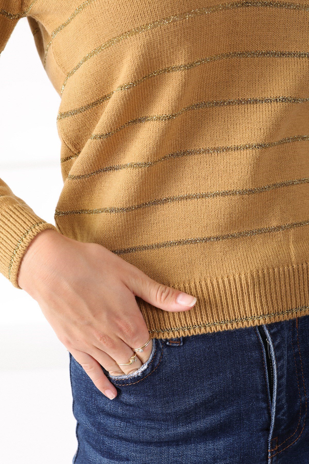 Ferraro Camel V Yaka Kapüşonlu Kadın Triko Kazak