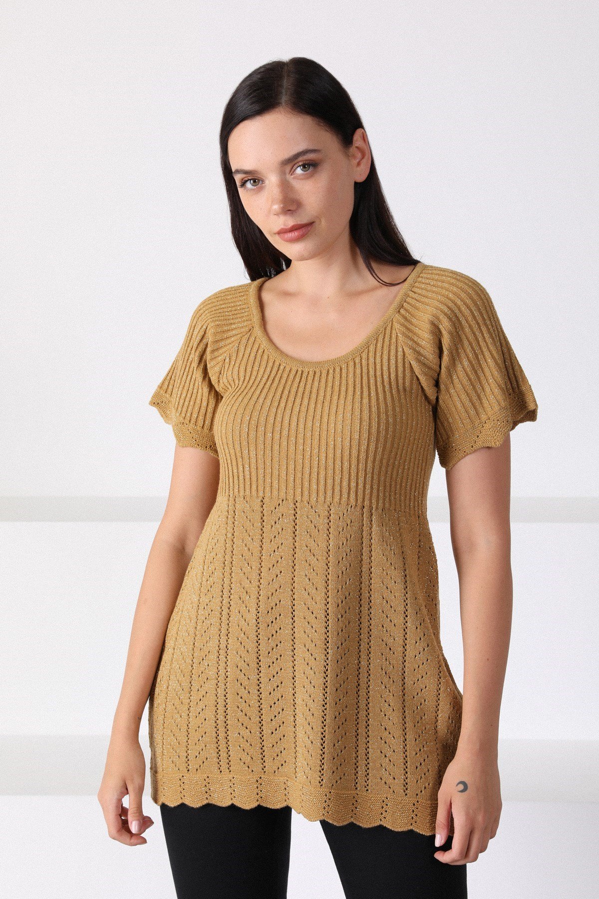 Ferraro Camel Yuvarlak Yaka Bel Büzgülü Kadın Triko Kazak