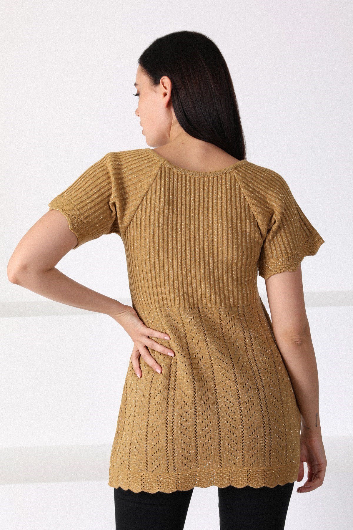 Ferraro Camel Yuvarlak Yaka Bel Büzgülü Kadın Triko Kazak