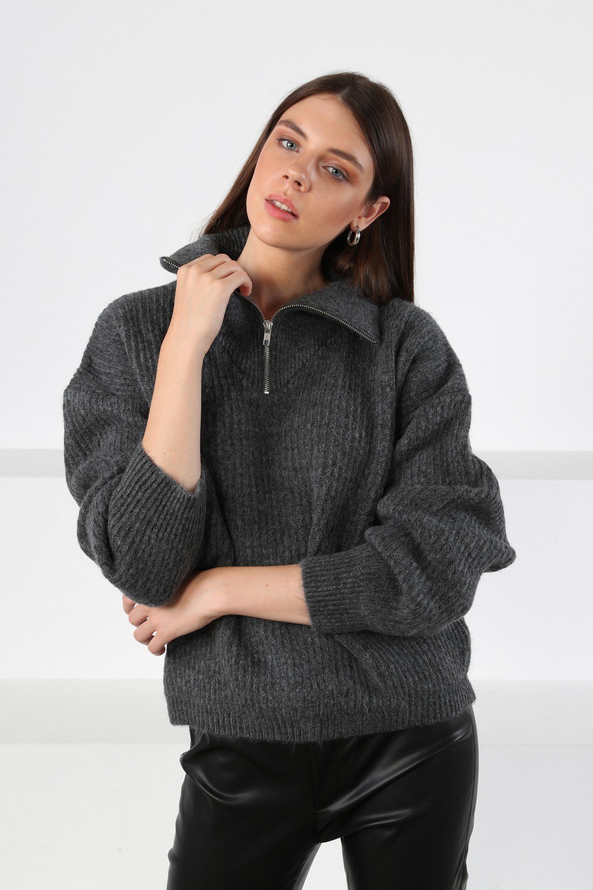 Ferraro Dark Grey Melange Fermuarlı Yarım Balıkçı Yaka Kadın Triko Kazak