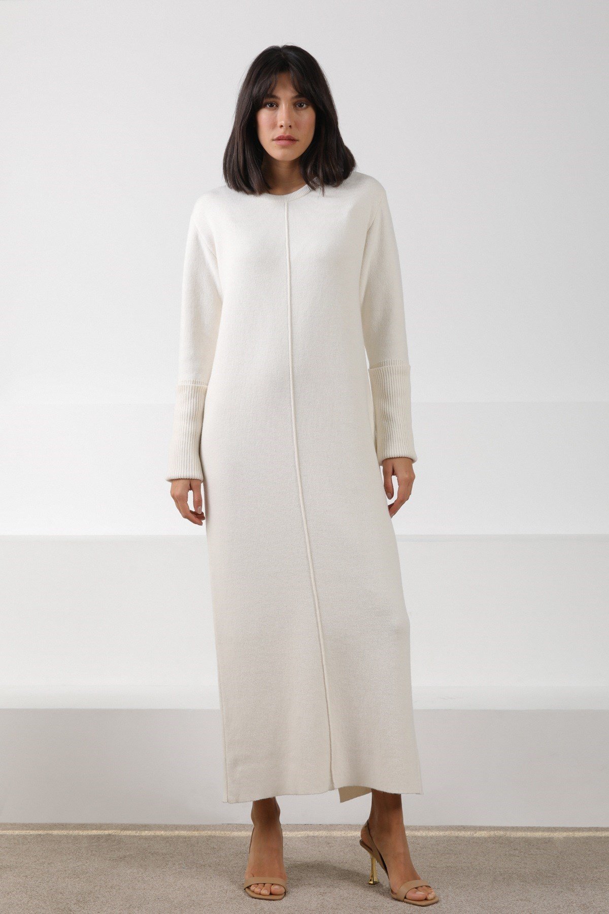 Ferraro Ekru Arkadan Yırtmaçlı Midi Boy Kaşmirli Kadın Triko Elbise