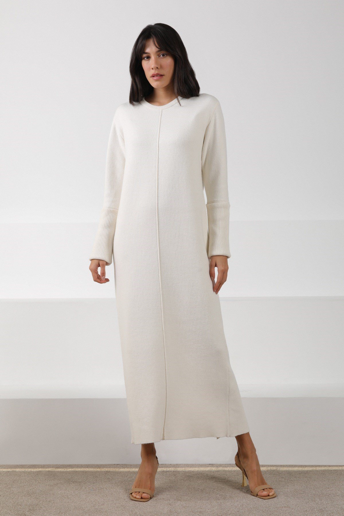 Ferraro Ekru Arkadan Yırtmaçlı Midi Boy Kaşmirli Kadın Triko Elbise