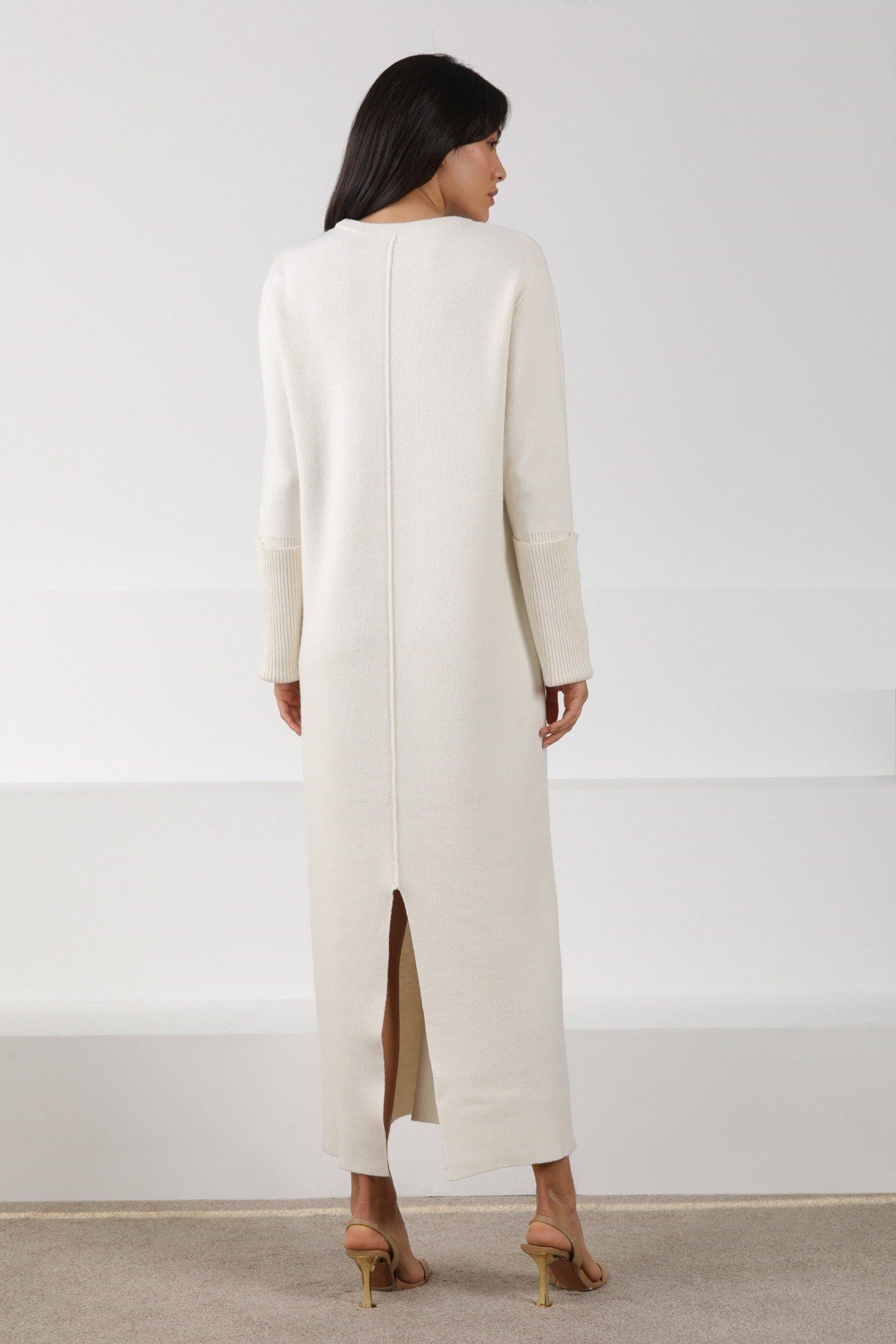 Ferraro Ekru Arkadan Yırtmaçlı Midi Boy Kaşmirli Kadın Triko Elbise