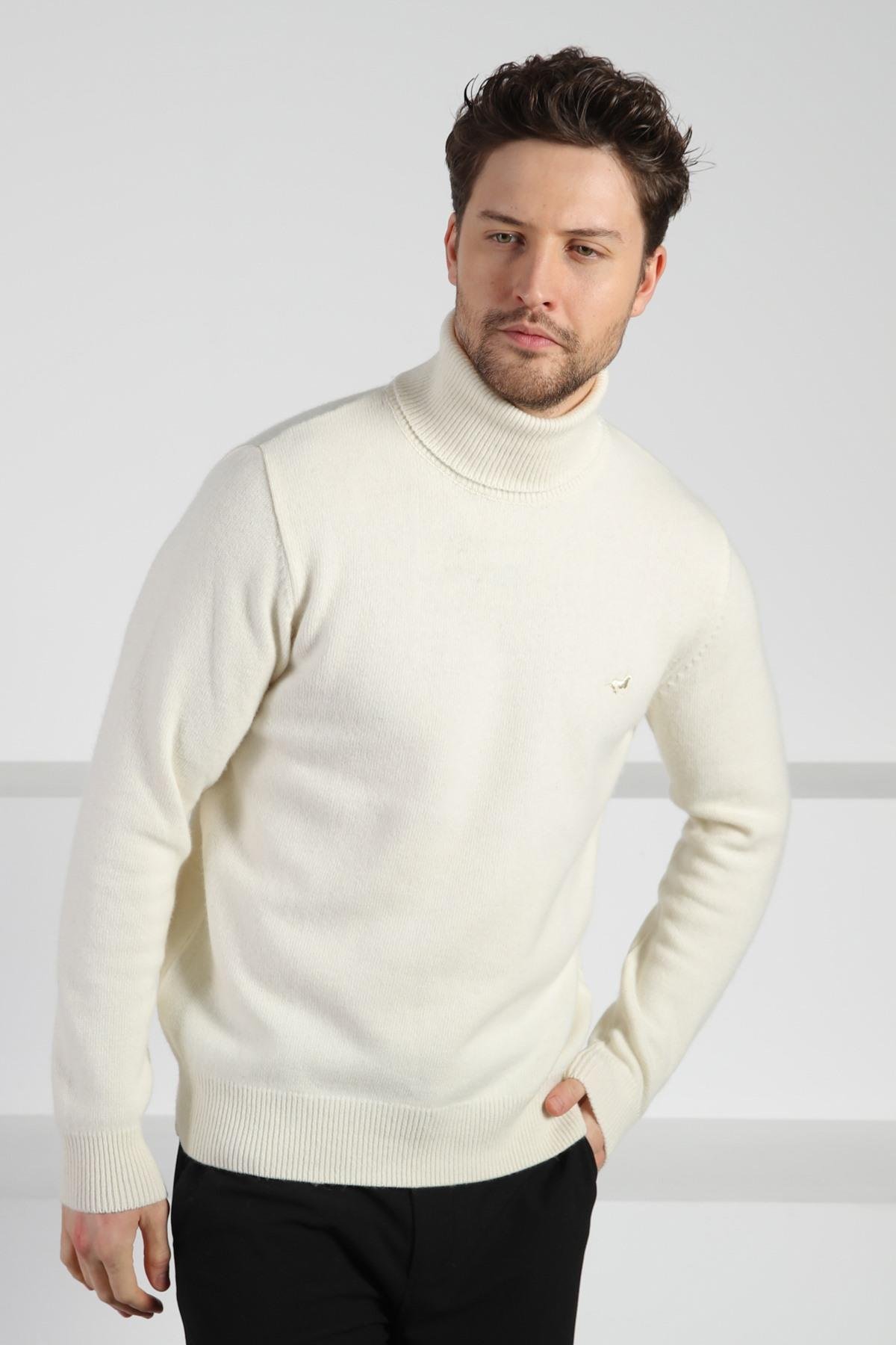 Ferraro Ekru Balıkçı Yaka Erkek Uzun Kollu %100 Kuzu Yünü Triko Kazak