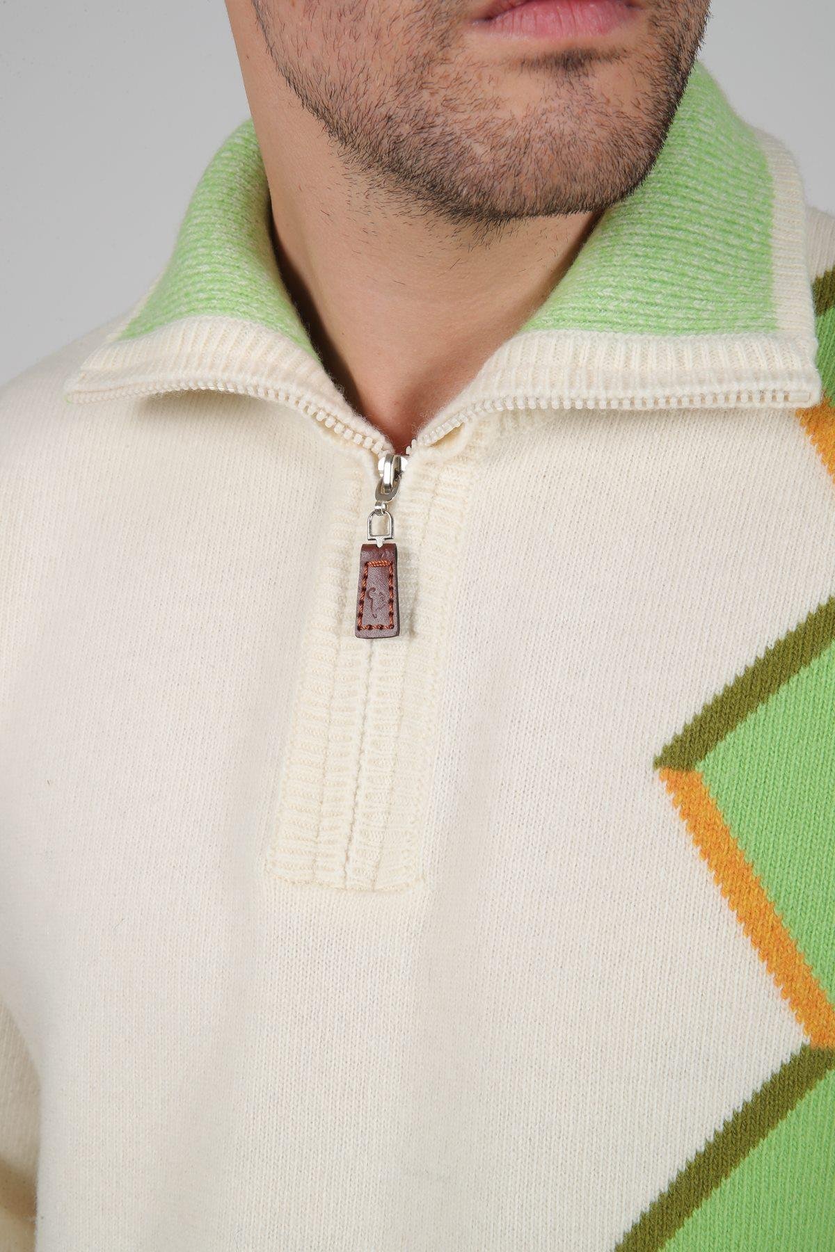 Ferraro Ekru Balıkçı Yaka Fermuarlı Asimetrik Desenli Uzun Kollu %100 Kuzu Yünü Erkek Triko Kazak