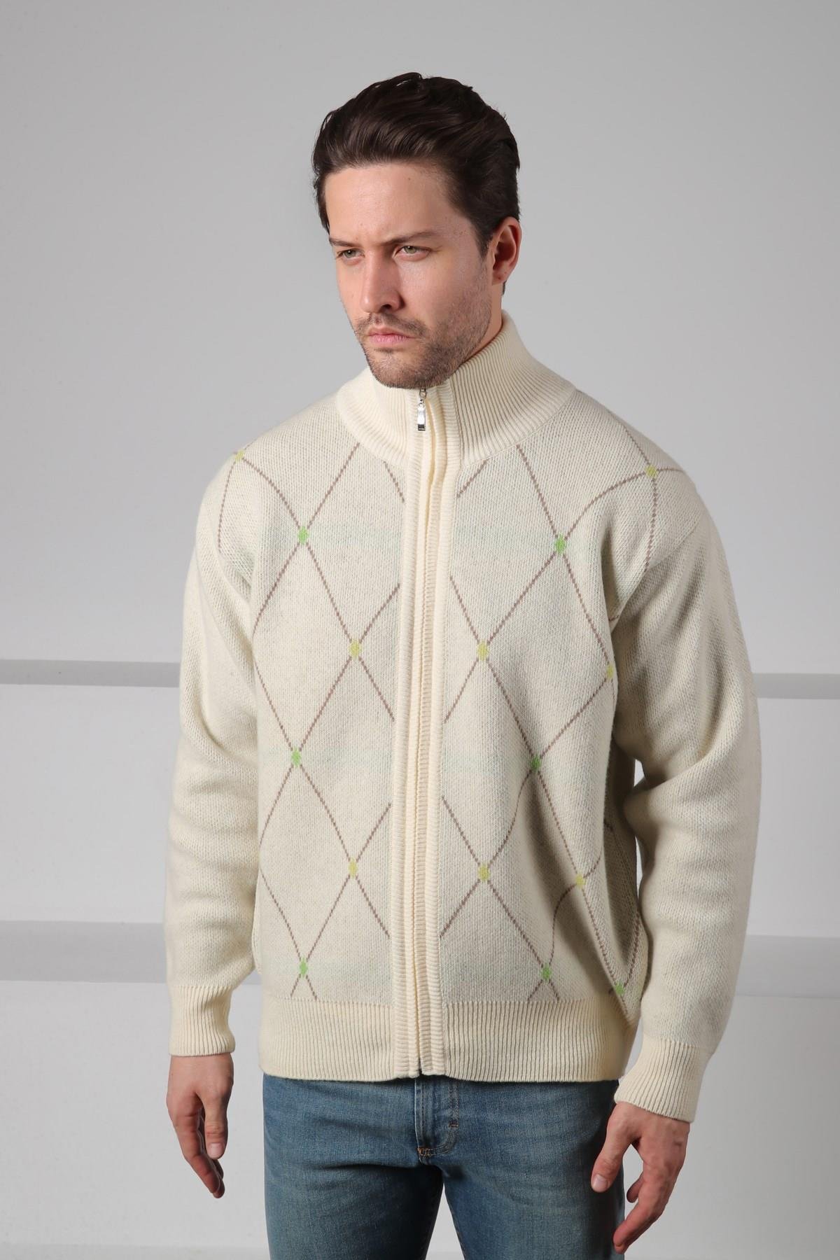 Ferraro Ekru Balıkçı Yaka Fermuarlı Geometrik Baklava Desenli Uzun Kollu %100 Kuzu Yünü Erkek Triko Ceket