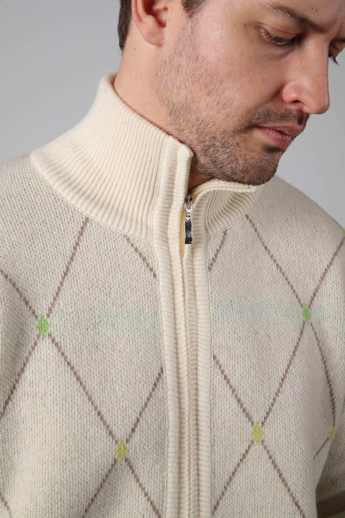 Ferraro Ekru Balıkçı Yaka Fermuarlı Geometrik Baklava Desenli Uzun Kollu %100 Kuzu Yünü Erkek Triko Ceket