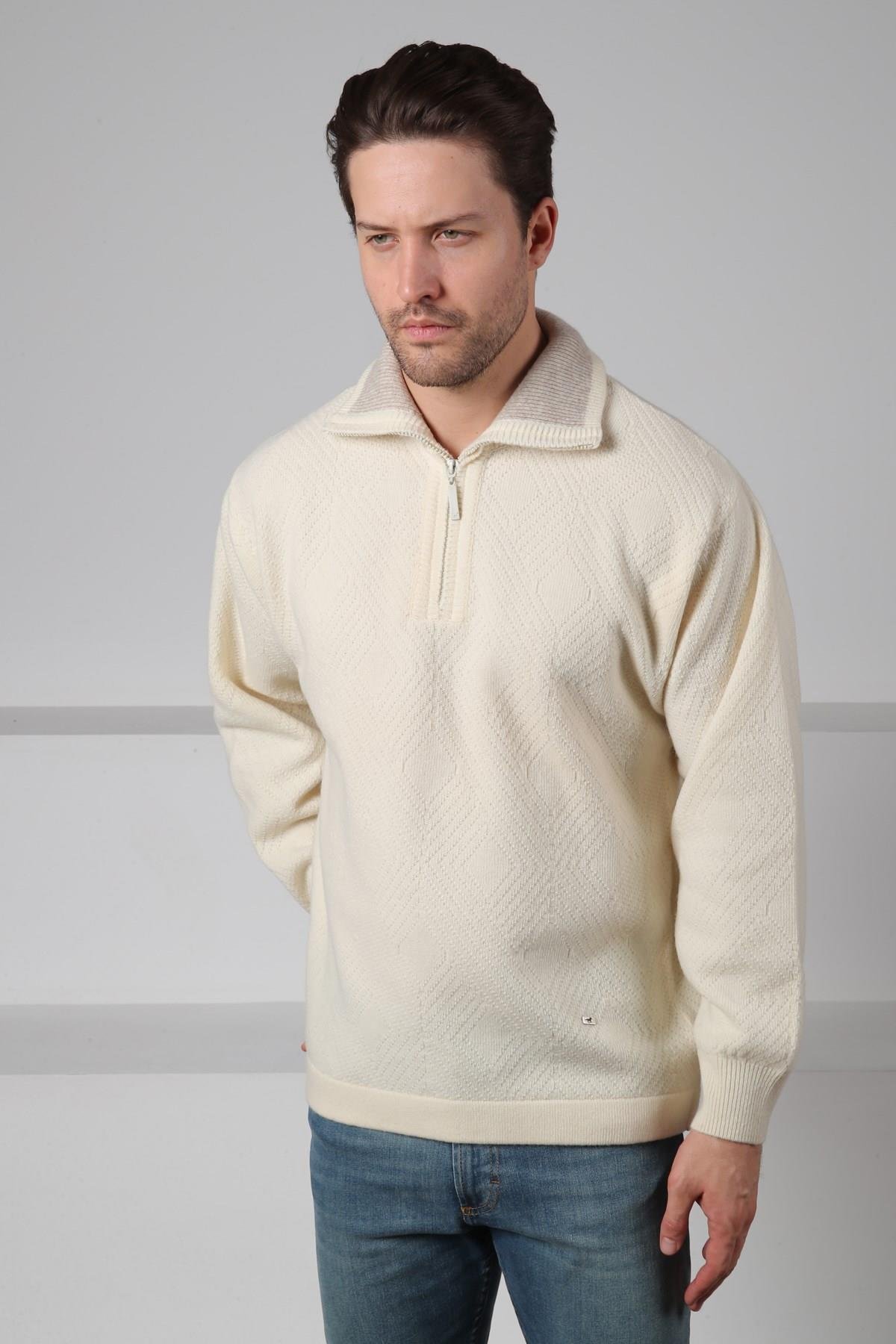 Ferraro Ekru Balıkçı Yaka Fermuarlı Kabartma Desenli Uzun Kollu %100 Kuzu Yünü Erkek Triko Kazak