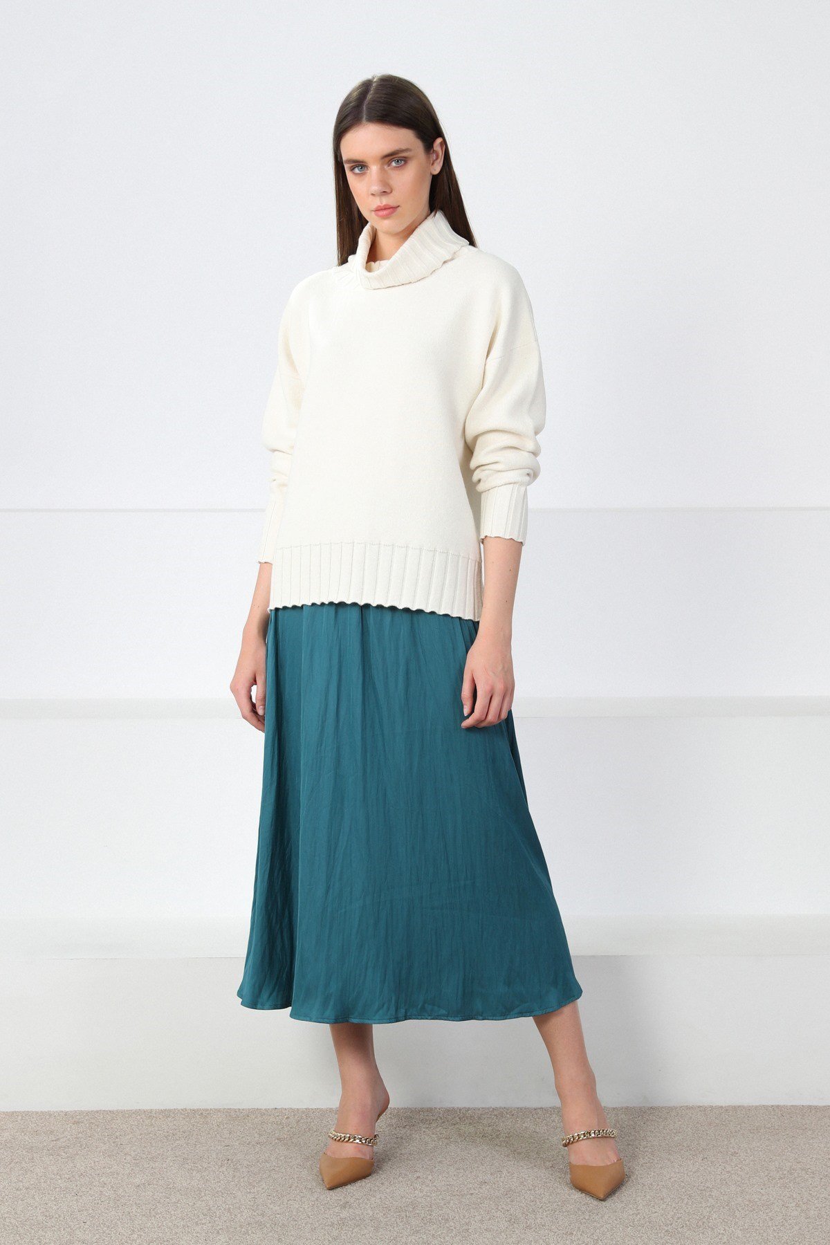 Ferraro Ekru Balıkçı Yaka Kaşmirli Kadın Triko Kazak