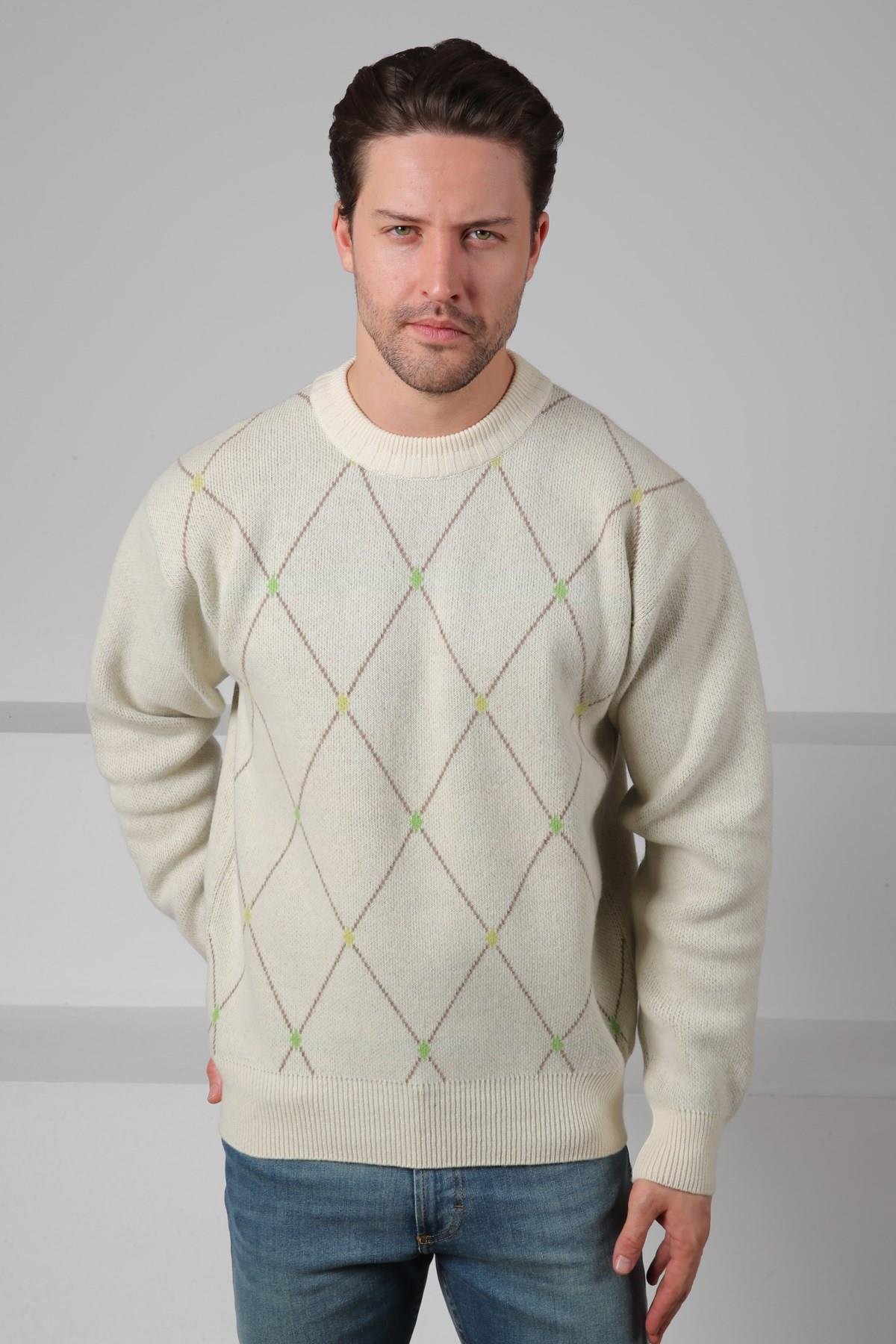 Ferraro Ekru Bisiklet Yaka Geometrik Baklava Desenli Uzun Kollu %100 Kuzu Yünü Erkek Triko Kazak