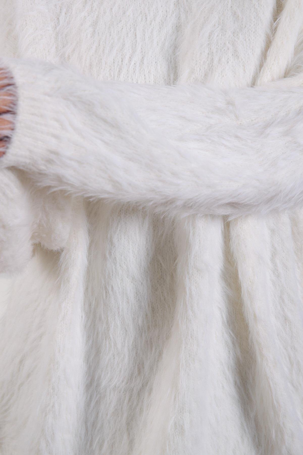 Ferraro Ekru Bisiklet Yaka Yünlü Kadın Triko Kazak