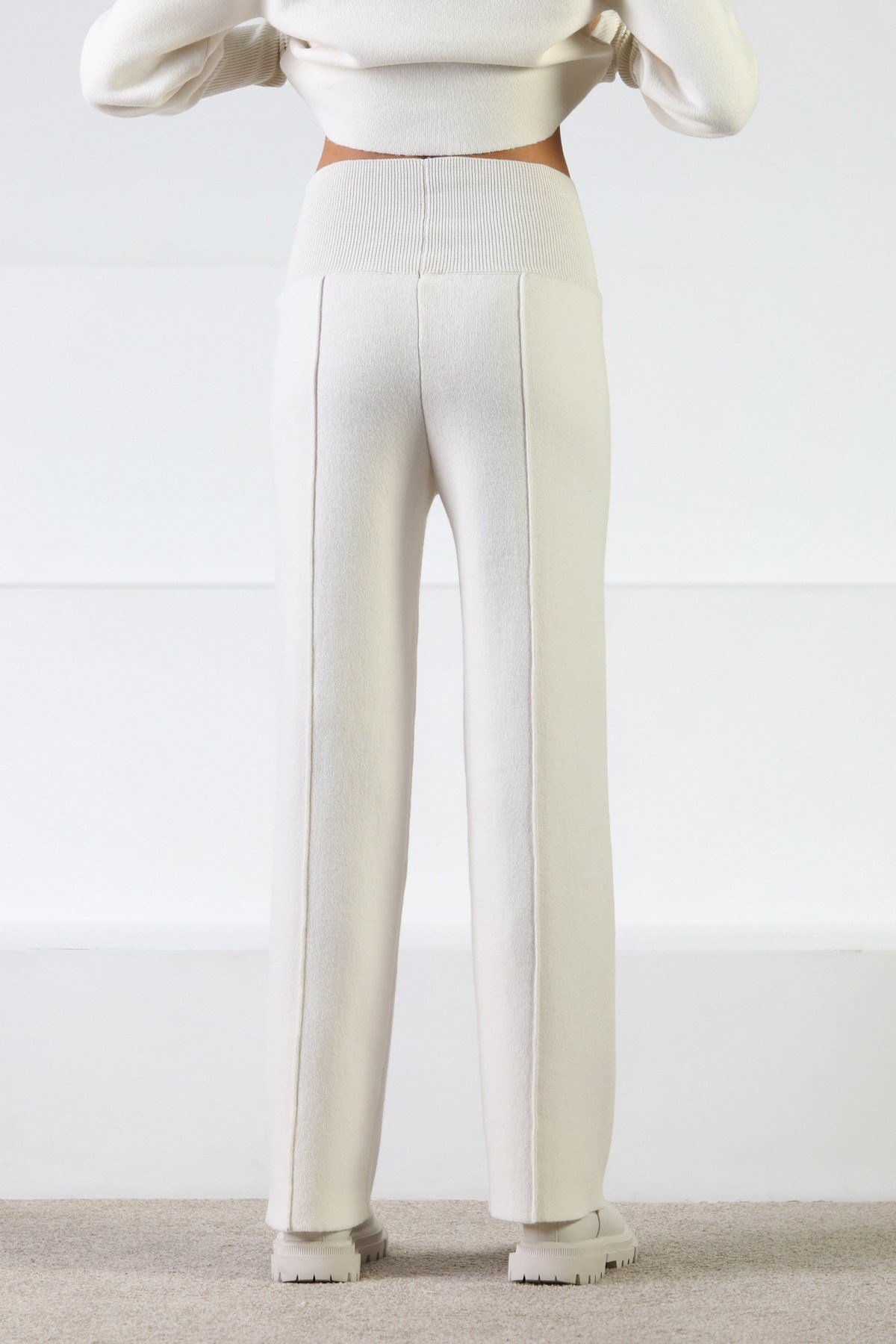 Ferraro Ekru Bol Paça Kaşmirli Kadın Triko Pantolon
