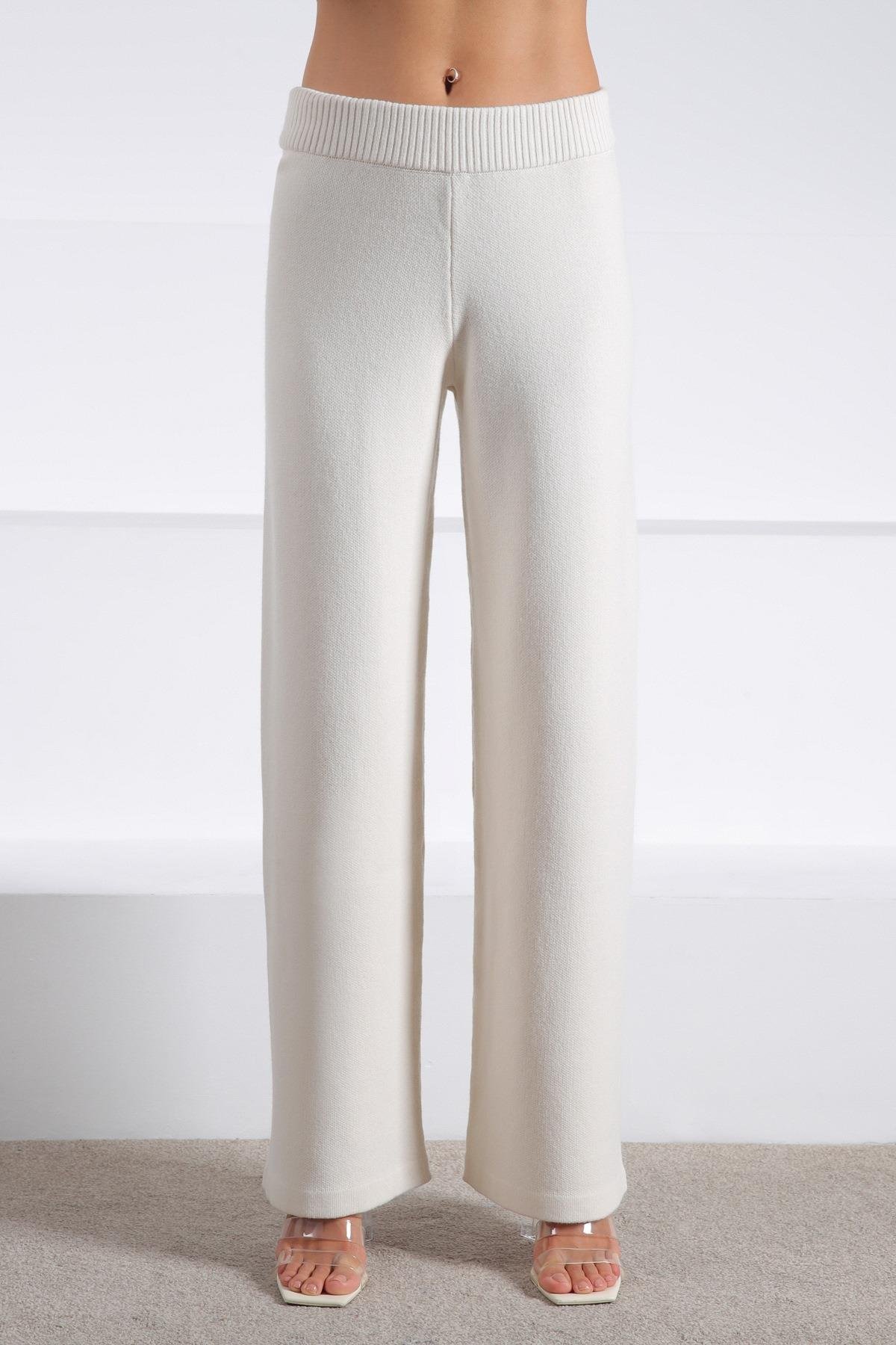 Ferraro Ekru Bol Paça Kaşmirli Kadın Triko Pantolon
