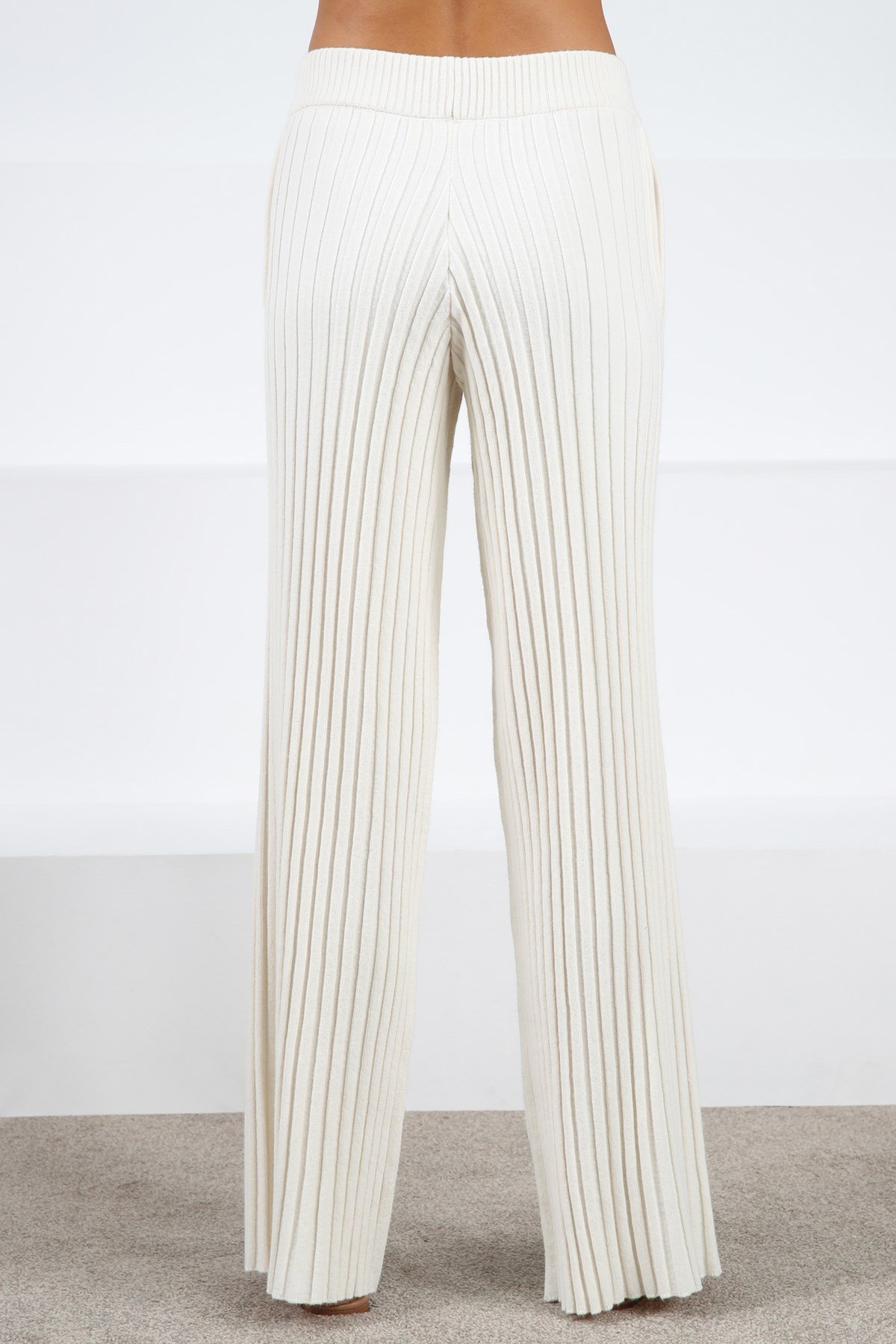 Ferraro Ekru Cepli Bol Paça Kaşmirli Kadın Triko Pantolon