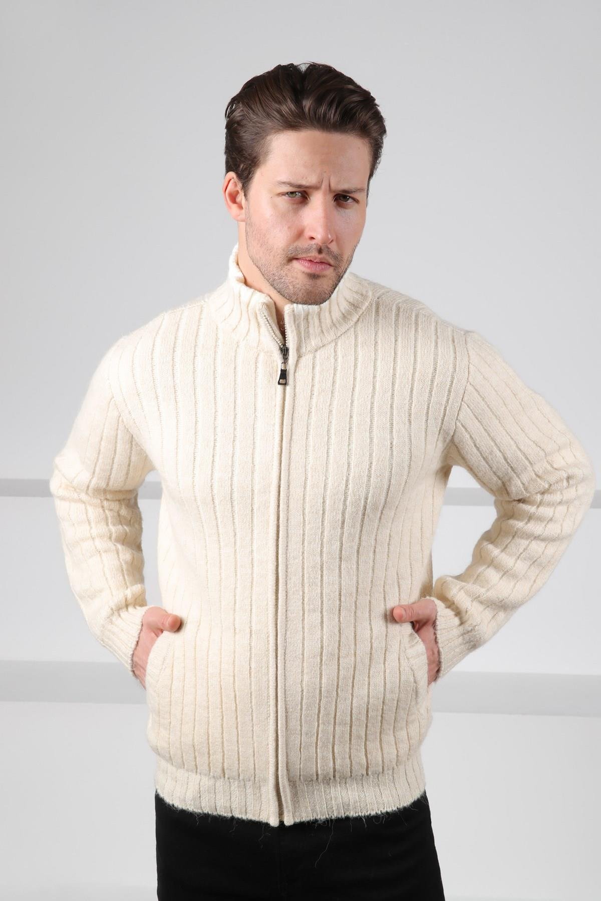 Ferraro Ekru Fermuarlı Dik Yaka Cepli Alpaka ve Yünlü Erkek Triko Hırka