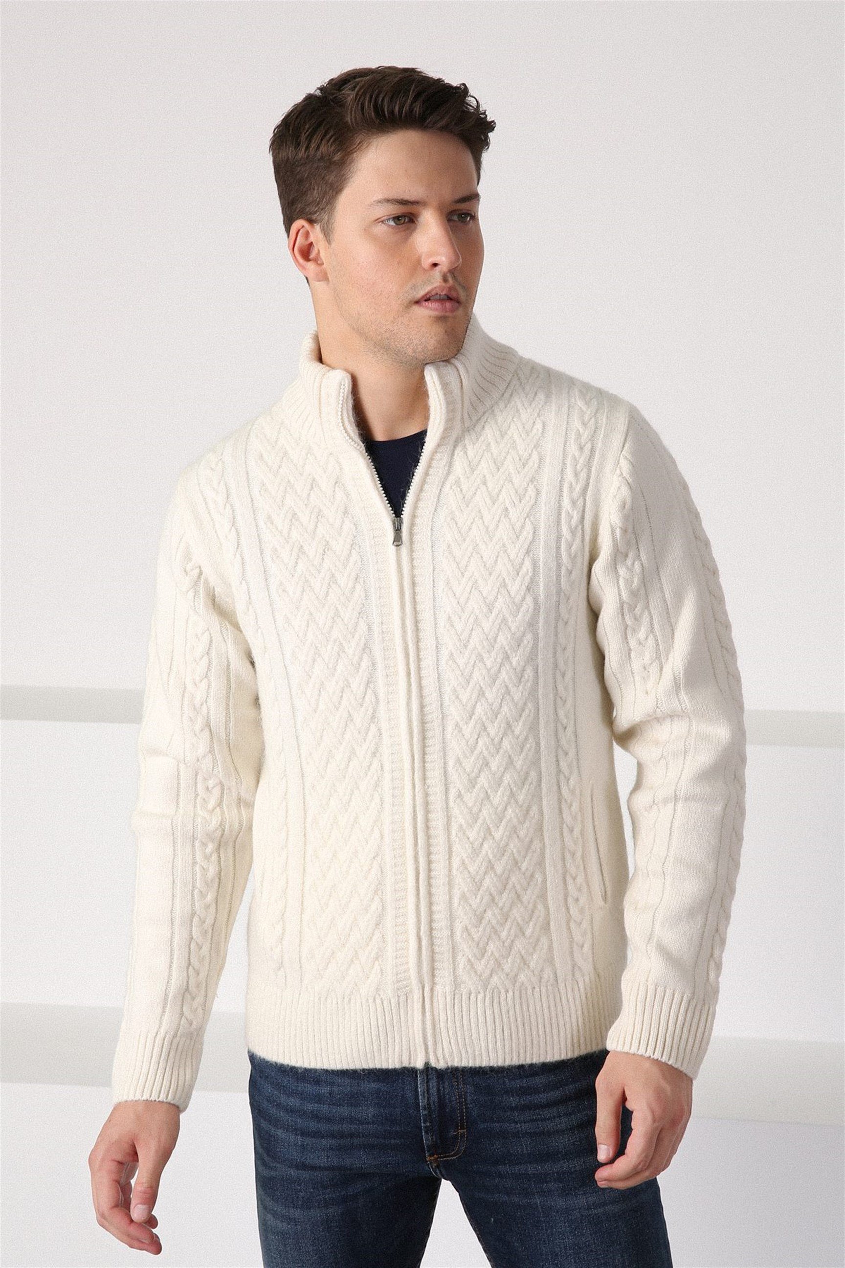 Ferraro Ekru Fermuarlı Kalın Yün Erkek Triko Hırka