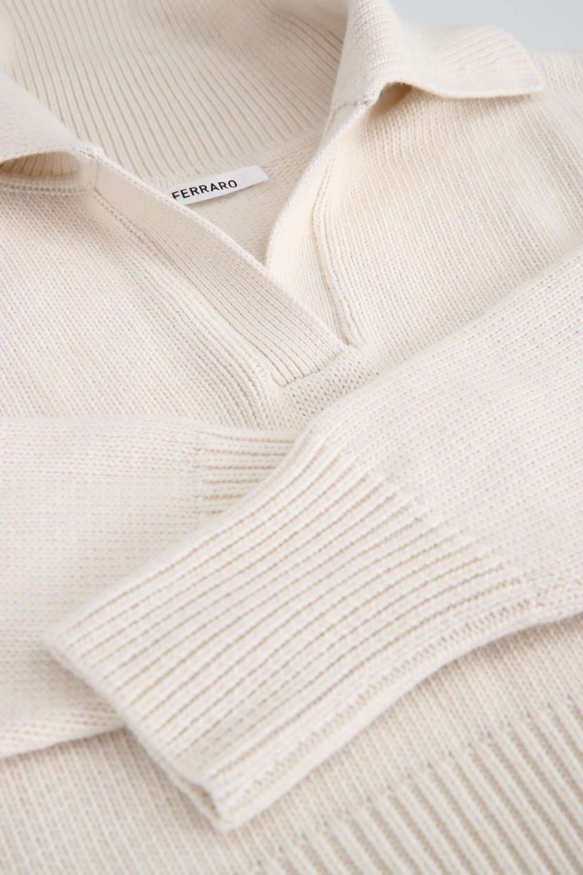 Ferraro Ekru Gömlek Yaka Kadın Triko Kazak
