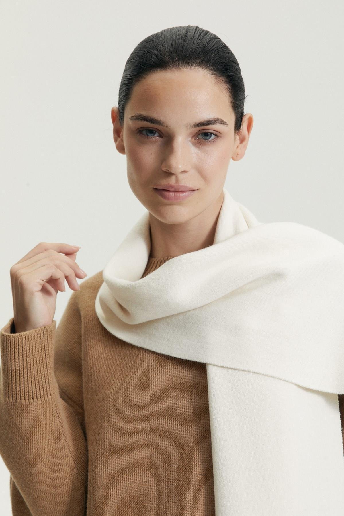 Ferraro Ekru Kadın Atkı