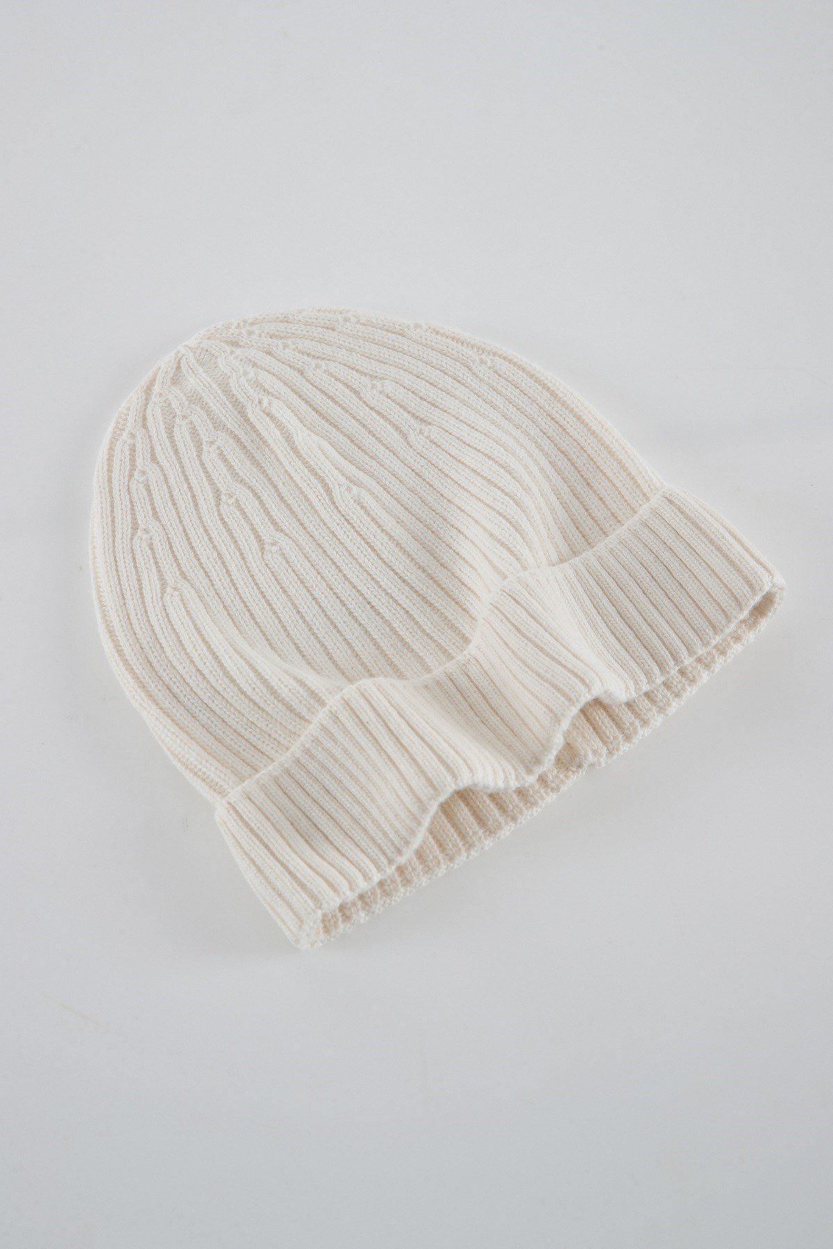 Ferraro Ekru Kadın Bere