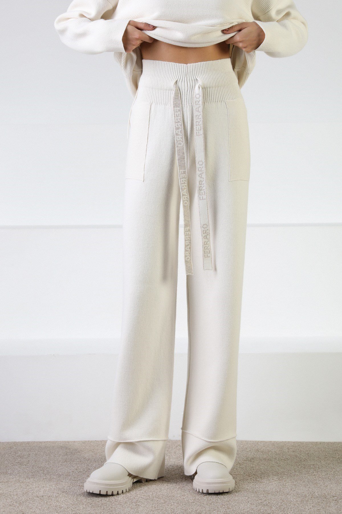 Ferraro Ekru Kaşmirli Kadın Triko Pantolon