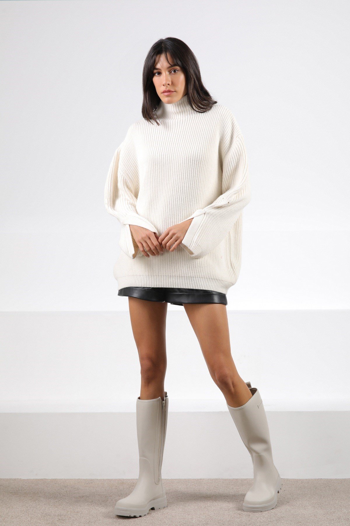 Ferraro Ekru Kolu Yırtmaçlı Kaşmirli Kadın Triko Kazak