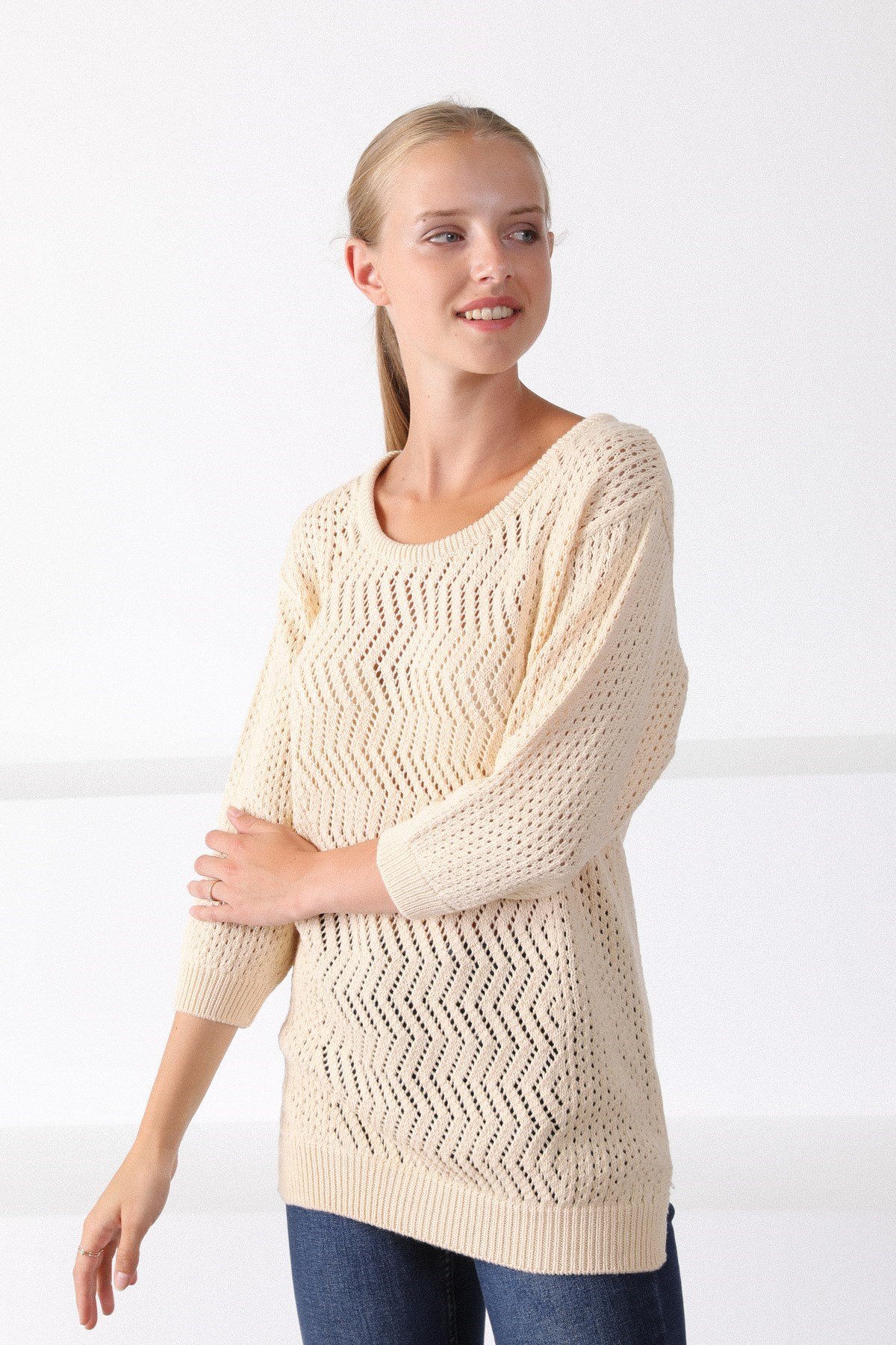 Ferraro Ekru O Yaka Ajurlu Yünlü Kadın Triko Kazak