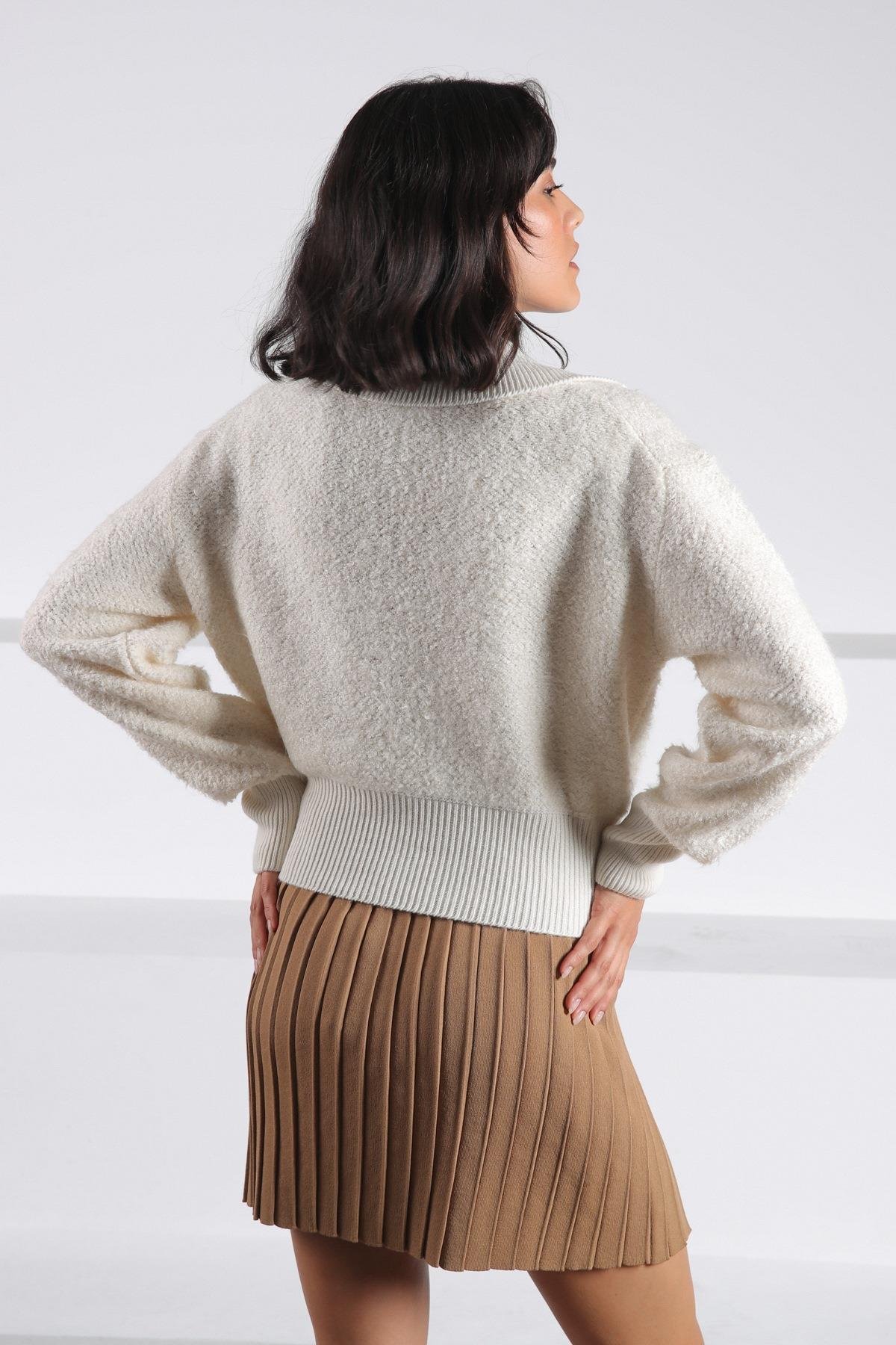 Ferraro Ekru Uzun Kollu Polo Yaka Buklet Kadın Triko Kazak